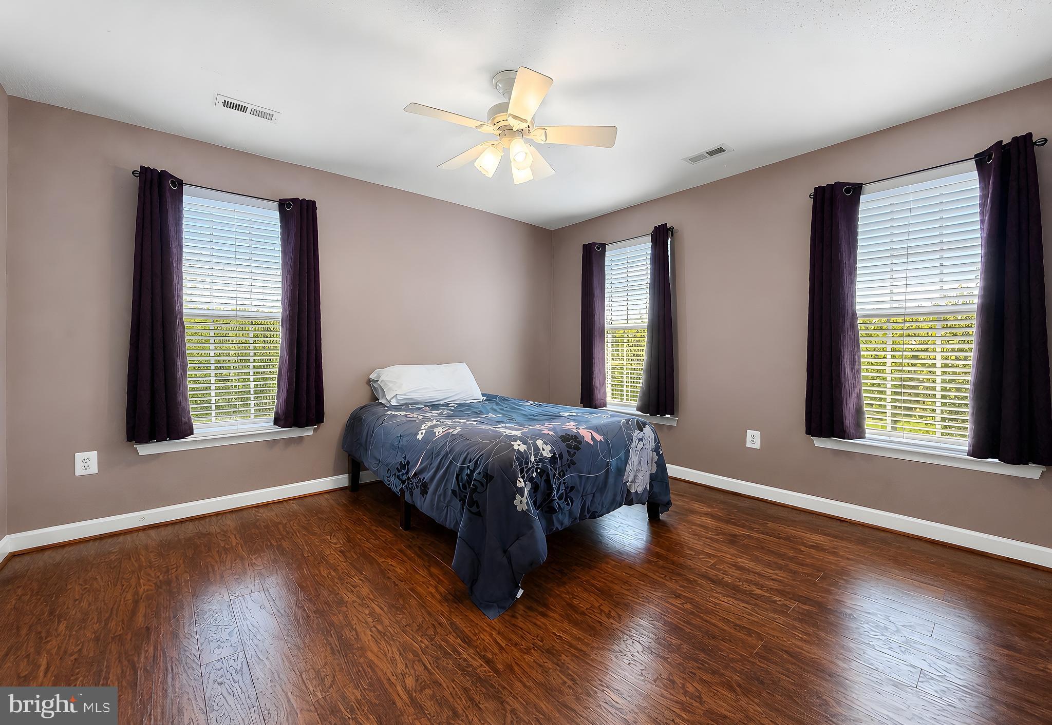 KINGS GRANT - Residential