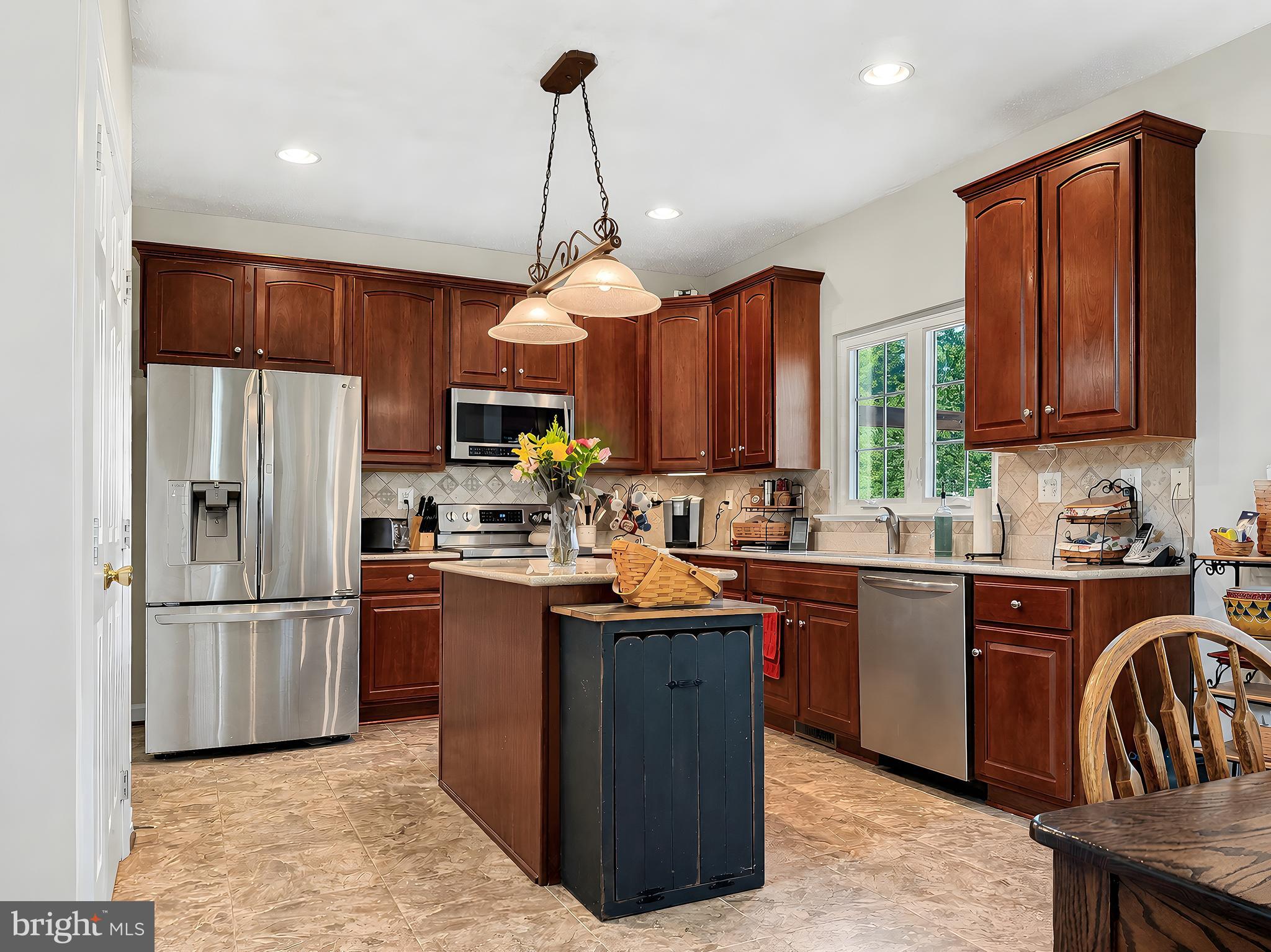 KINGS GRANT - Residential