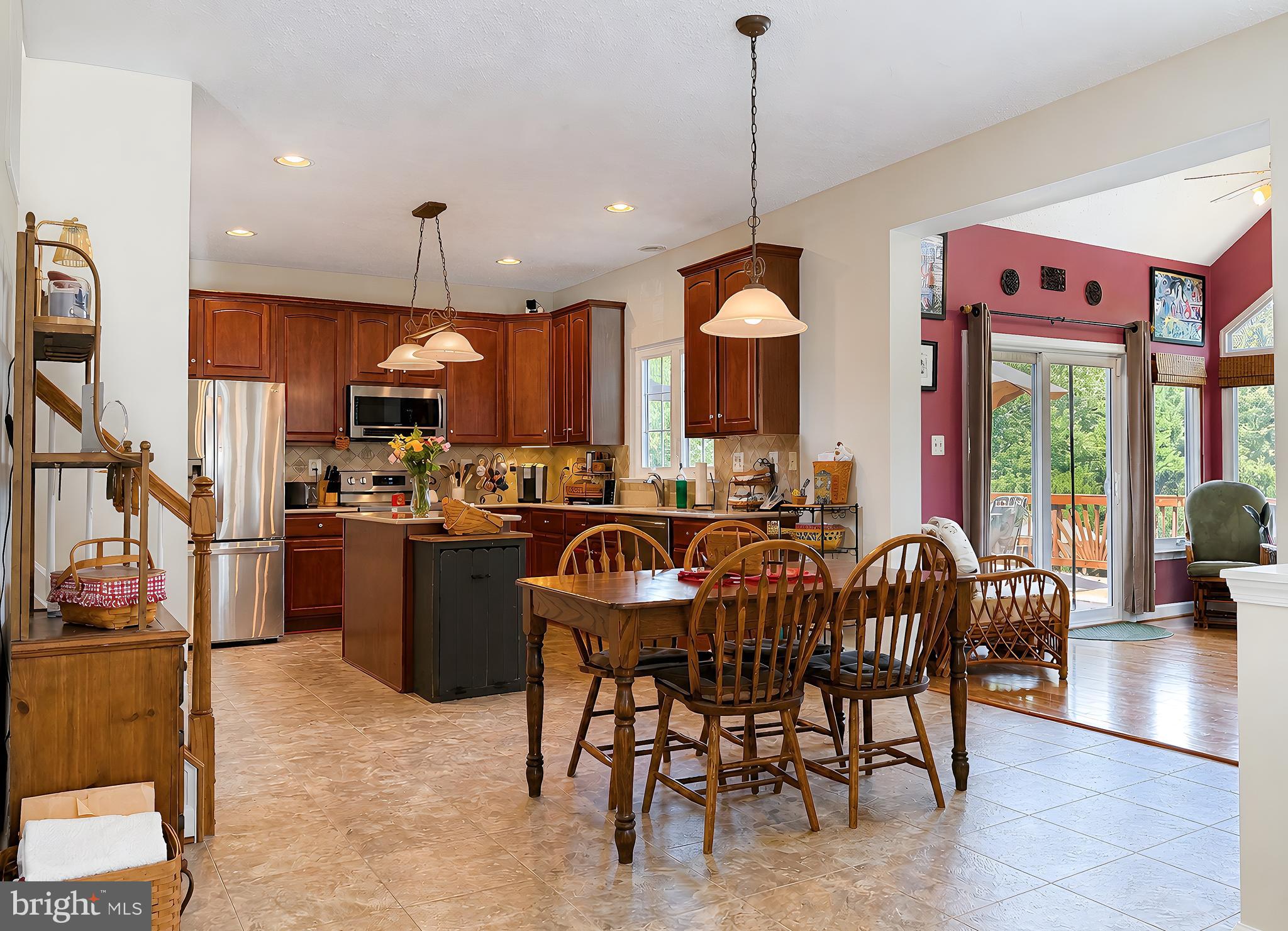 KINGS GRANT - Residential