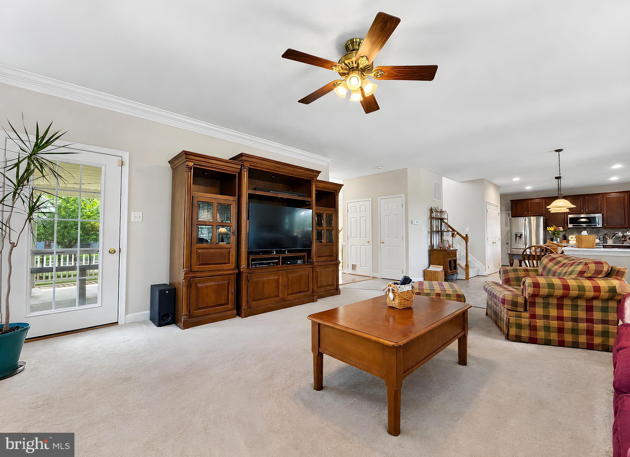 KINGS GRANT - Residential