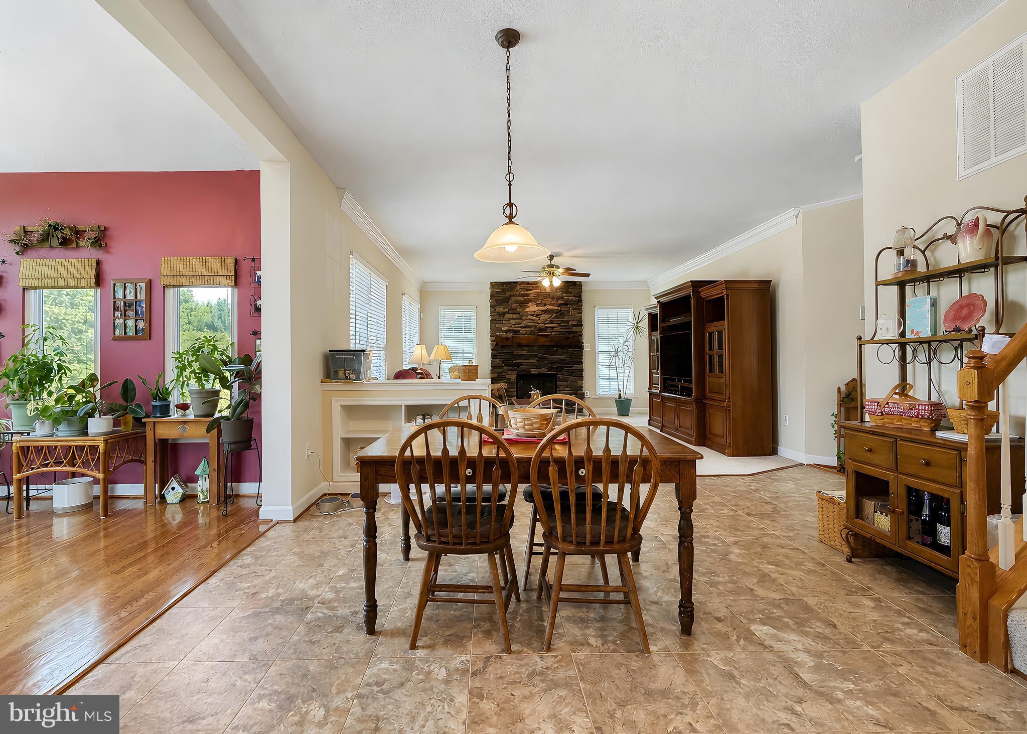 KINGS GRANT - Residential