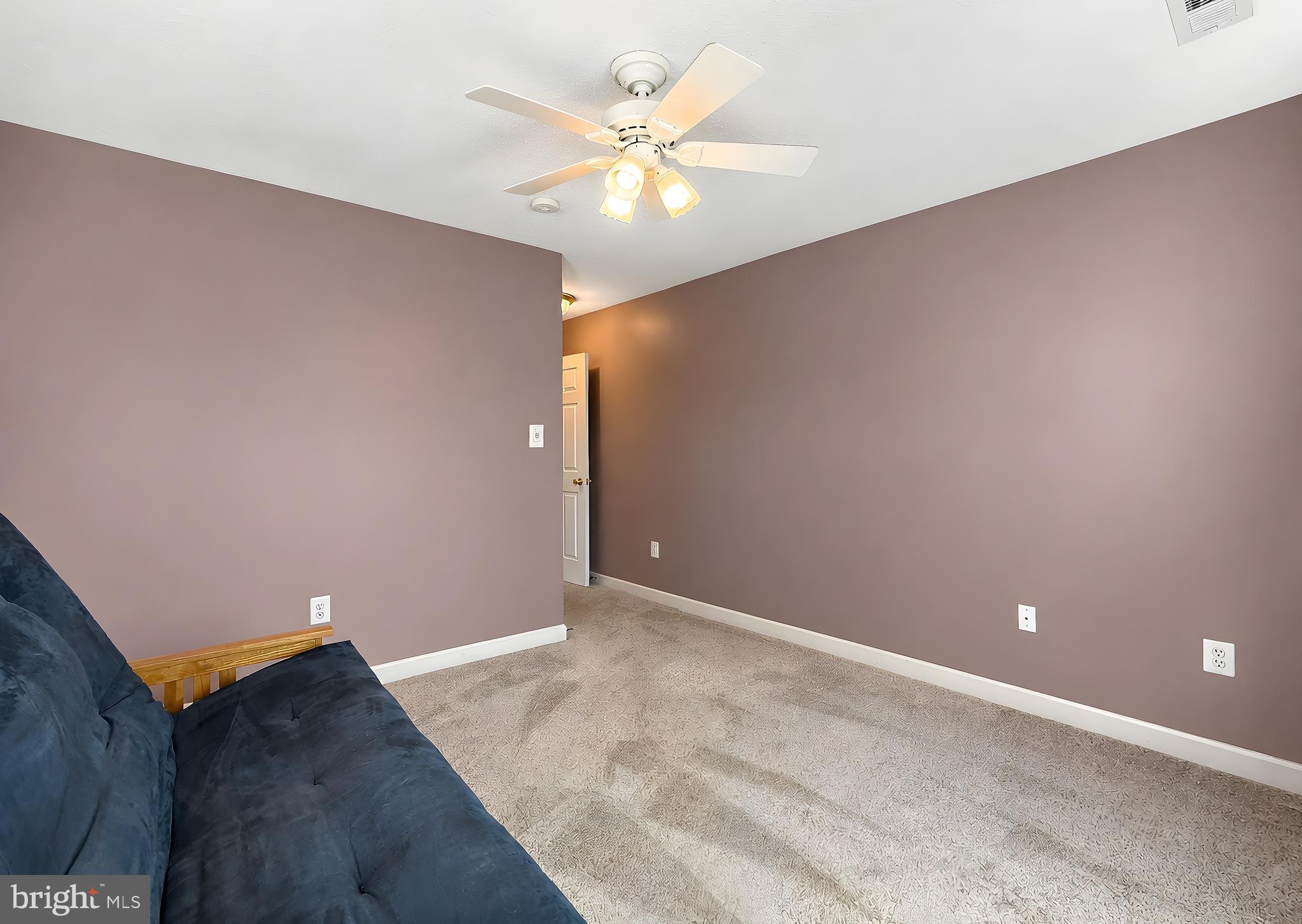 KINGS GRANT - Residential