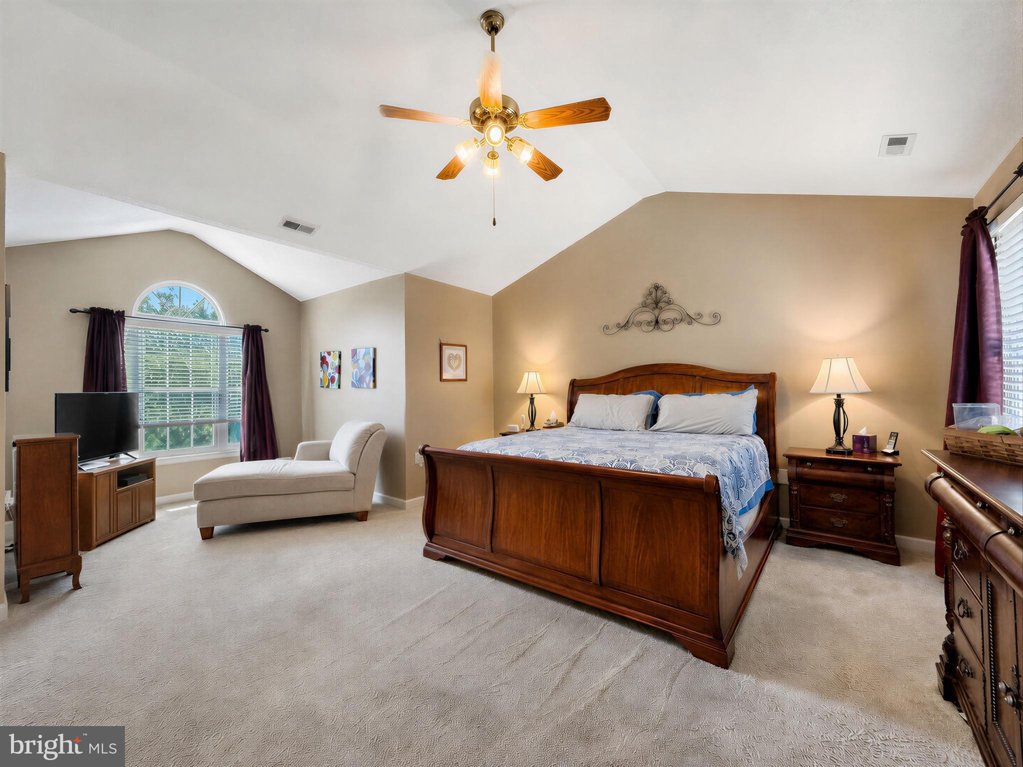 KINGS GRANT - Residential