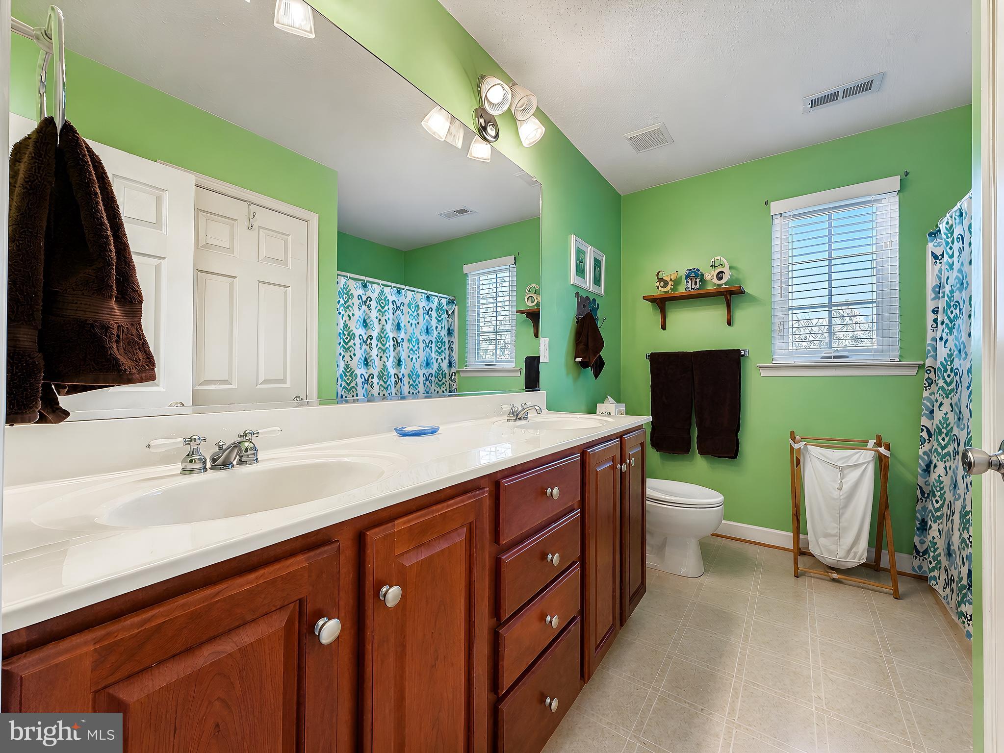 KINGS GRANT - Residential