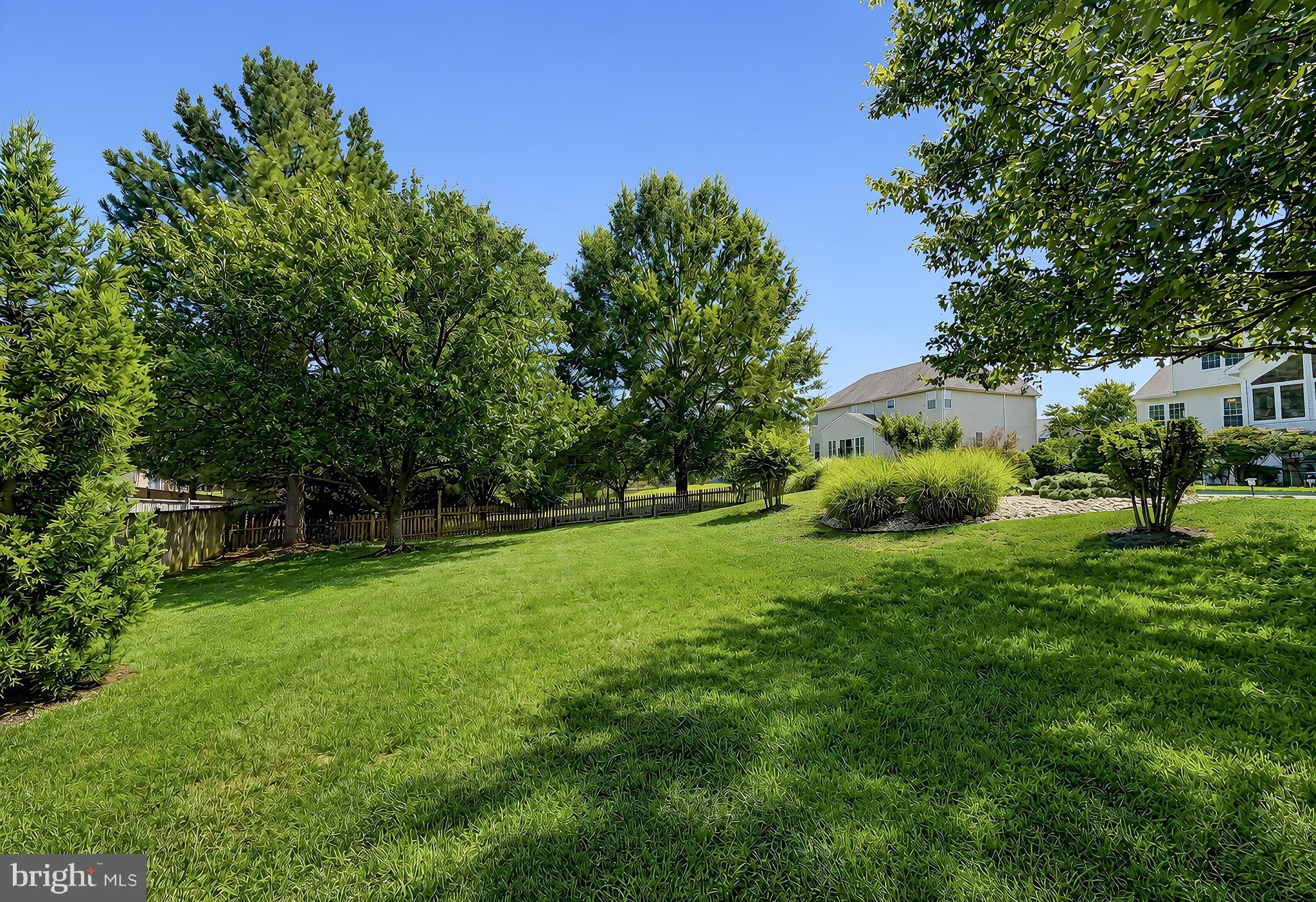 KINGS GRANT - Residential
