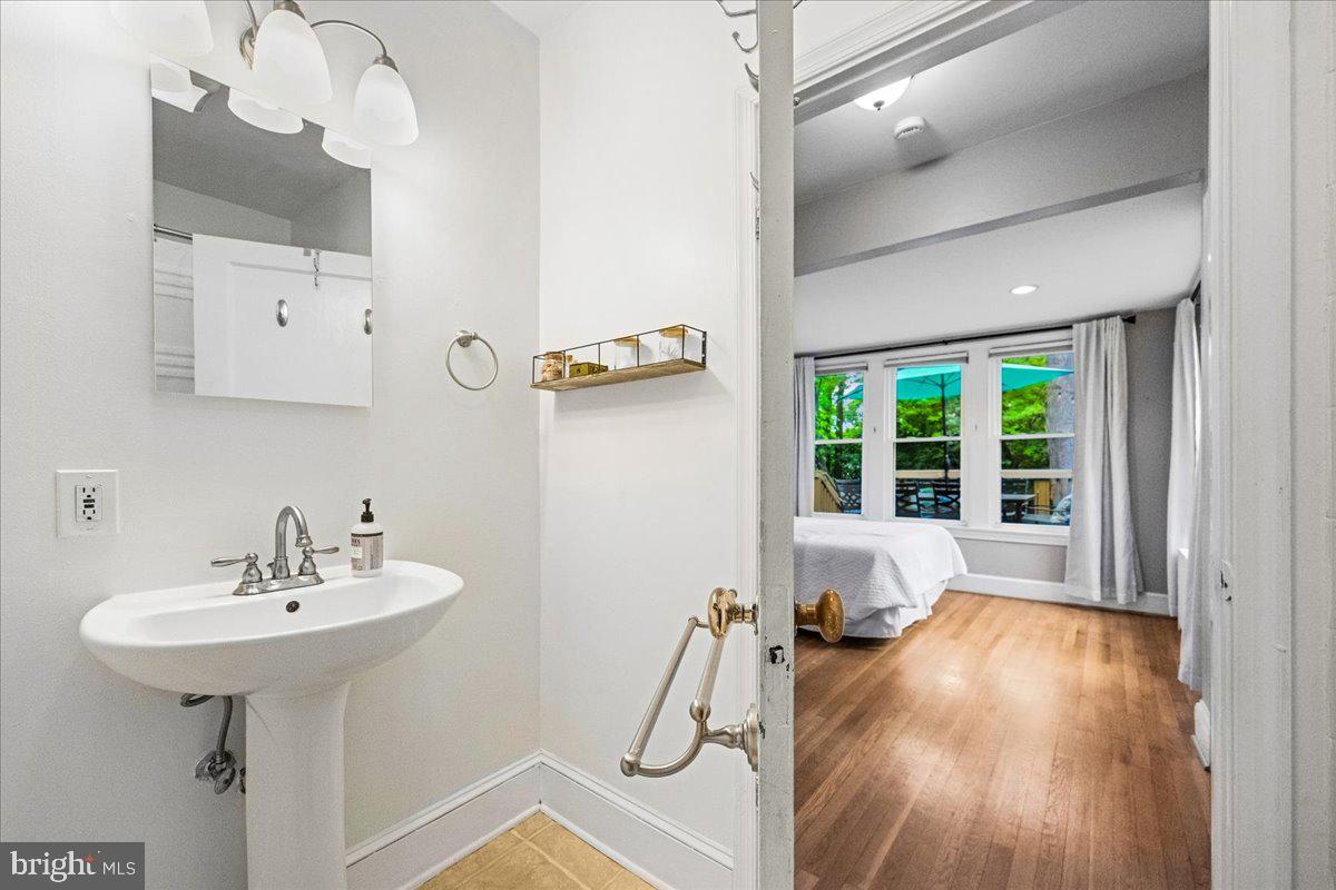 TAKOMA PARK - Residential