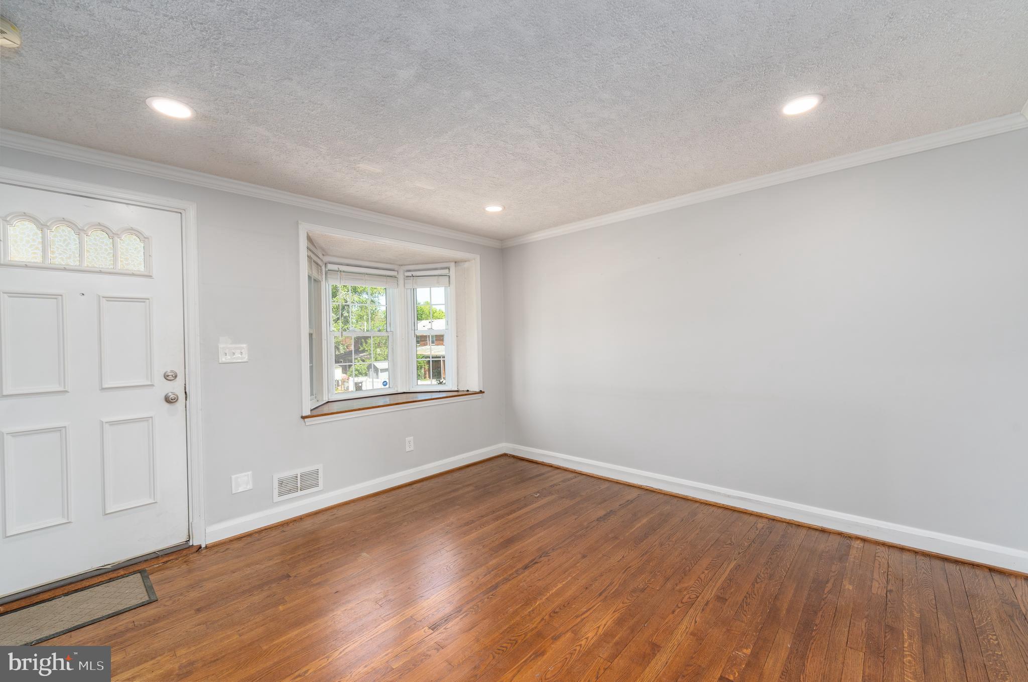KNETTISHALL - Residential Lease