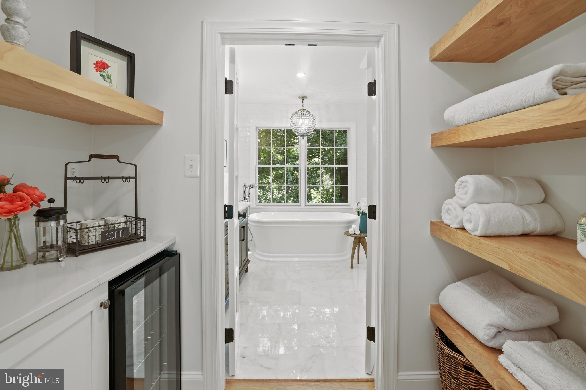 LAKE BRADDOCK - Residential