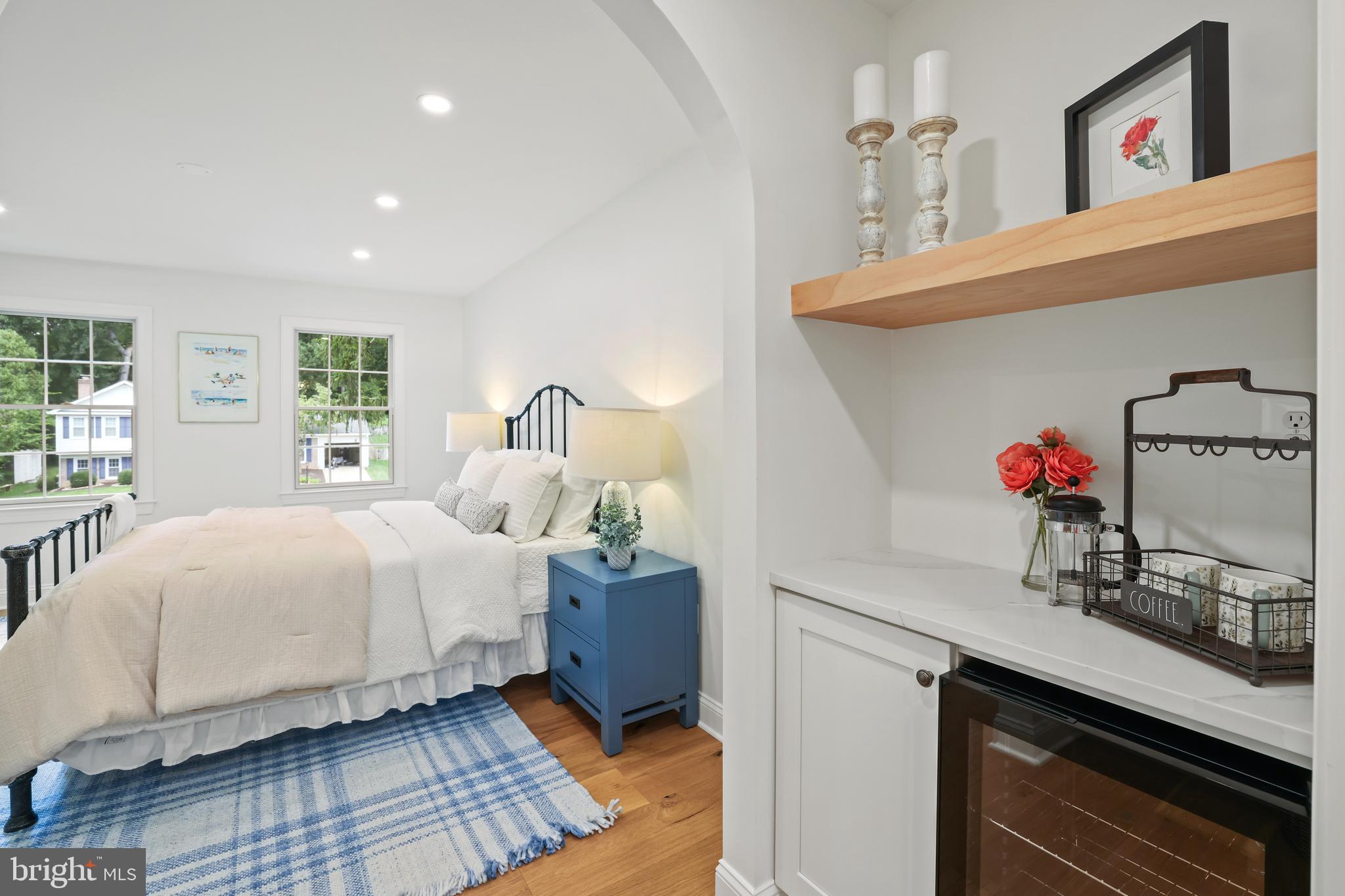 LAKE BRADDOCK - Residential