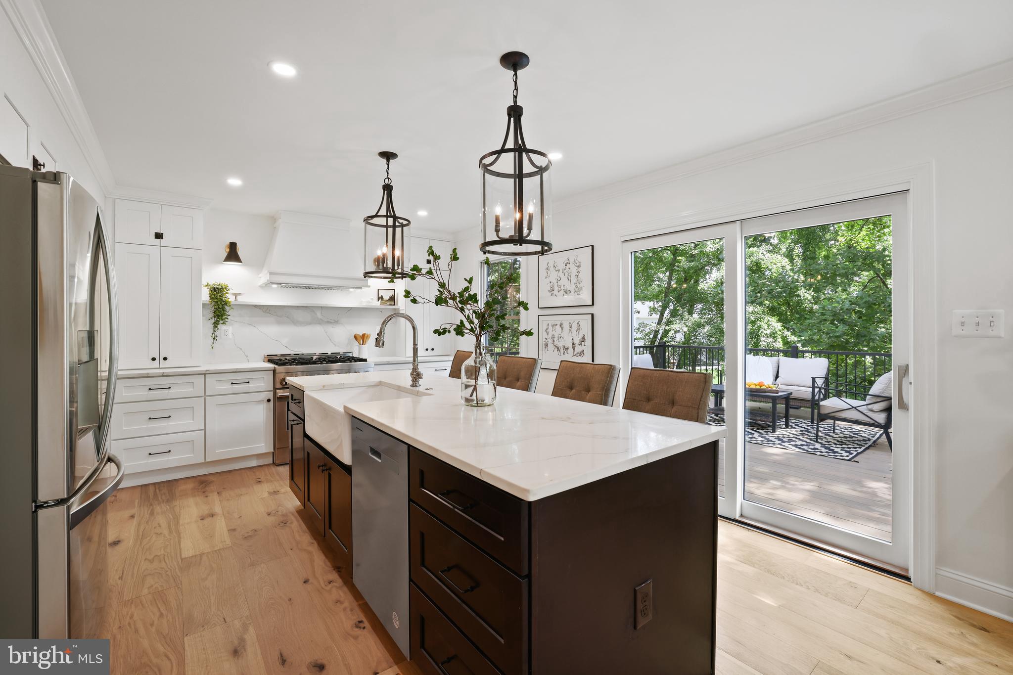 LAKE BRADDOCK - Residential