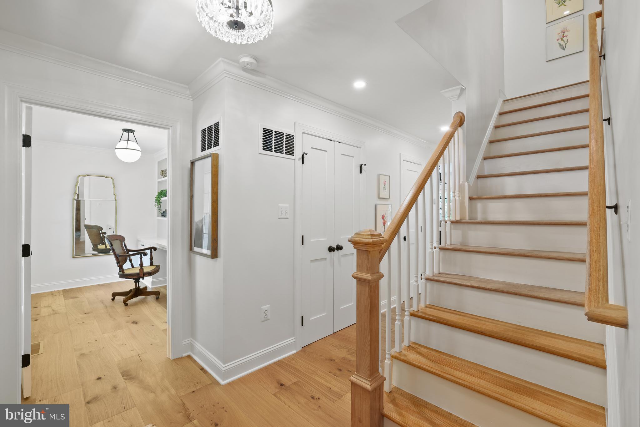 LAKE BRADDOCK - Residential