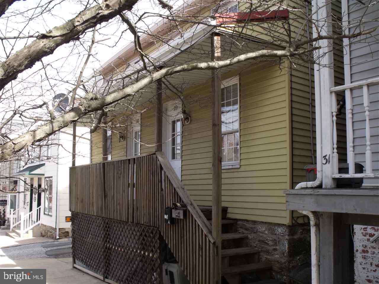 Great location!  Walk to food, shopping. Easy access for Maryland commuters.  1 bedroom with pass-thru to add'l small bedroom. Tenant pays Electric and gas. Trash, water, sewer and lawn maintenance by owner. 12 month lease.   NO smoking inside, NO pets.