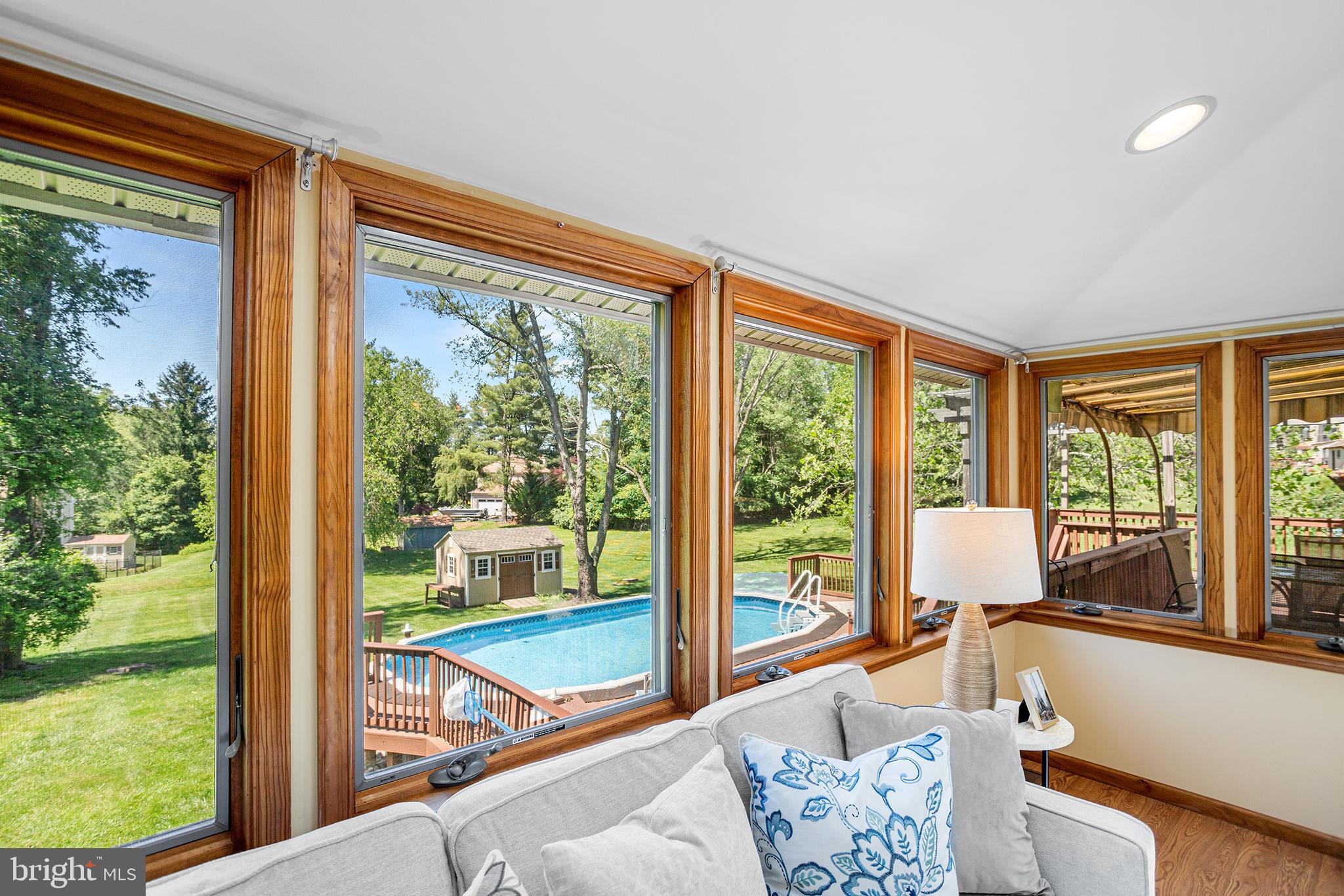 ROCKFORD ESTATES - Residential