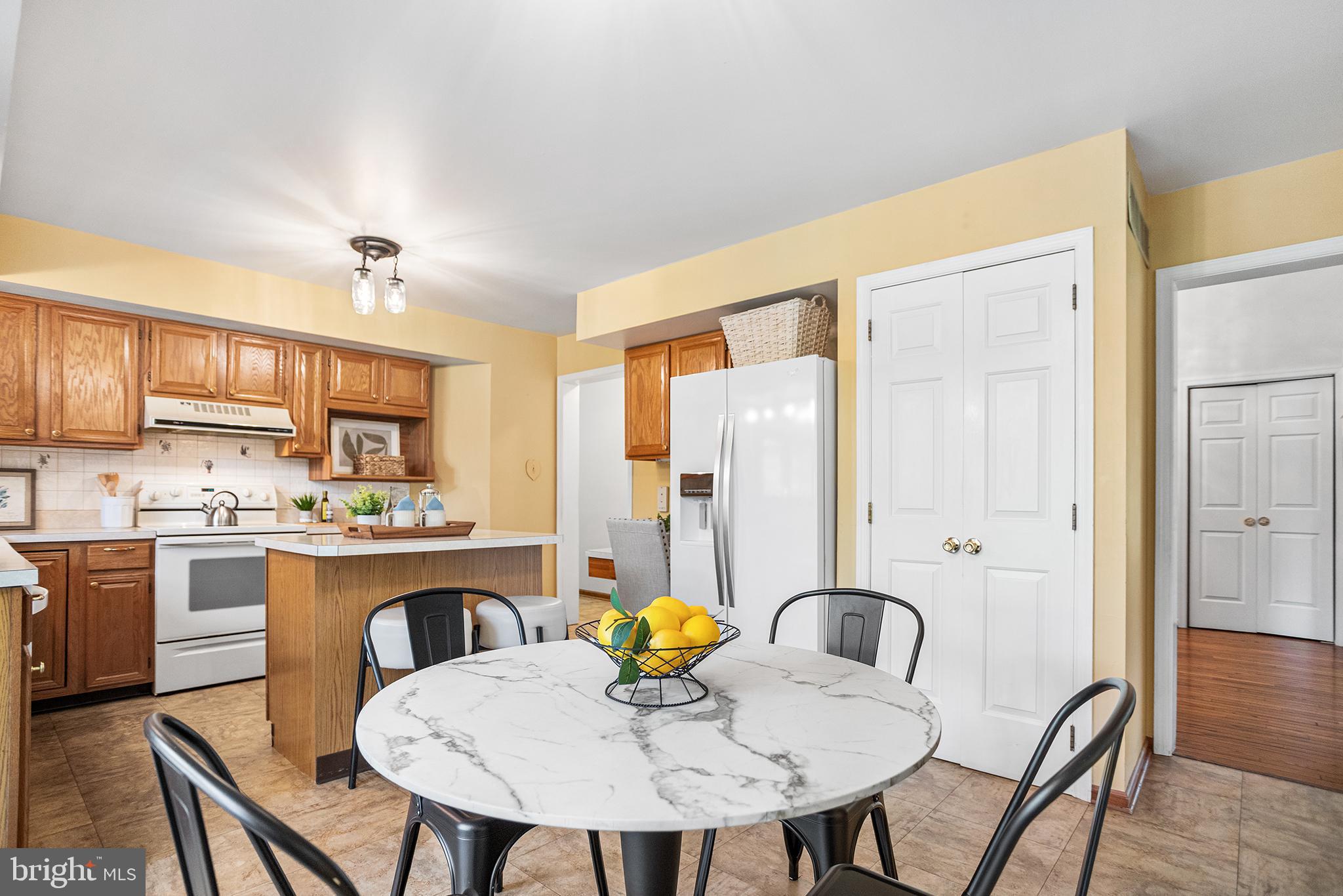 ROCKFORD ESTATES - Residential