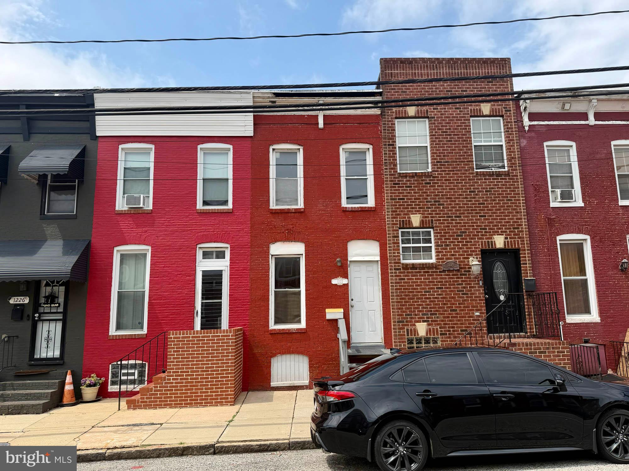 ONLINE REAL ESTATE AUCTION!! Online Bidding Opens - Monday, August 3, 2026. Bidding Closes - Tuesday, August 4 at 11:00 AM. List price is opening bid only. Owner’s sale of a two story brick townhome in the Washington Village/Pigtown neighborhood of southwest Baltimore City. The property is vacant and ready for updating after many years as a rental, providing an excellent opportunity to renovate for resale, rental or owner-occupancy. Arranged for two bedrooms and one bathroom, the home is well located near Downtown Baltimore, the Stadium Complex, University of Maryland Medical Center and major commuter routes.