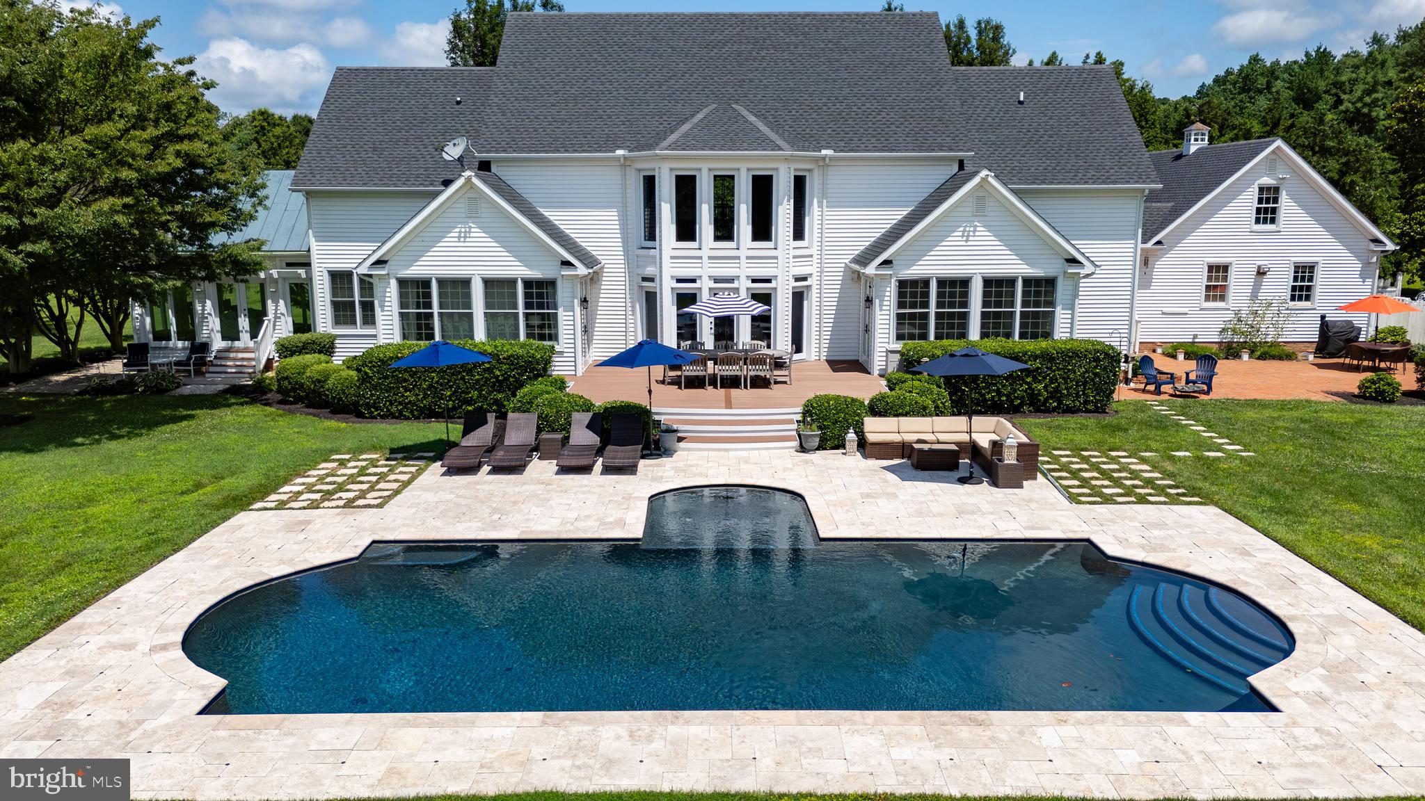 BAILEYS POND - Residential