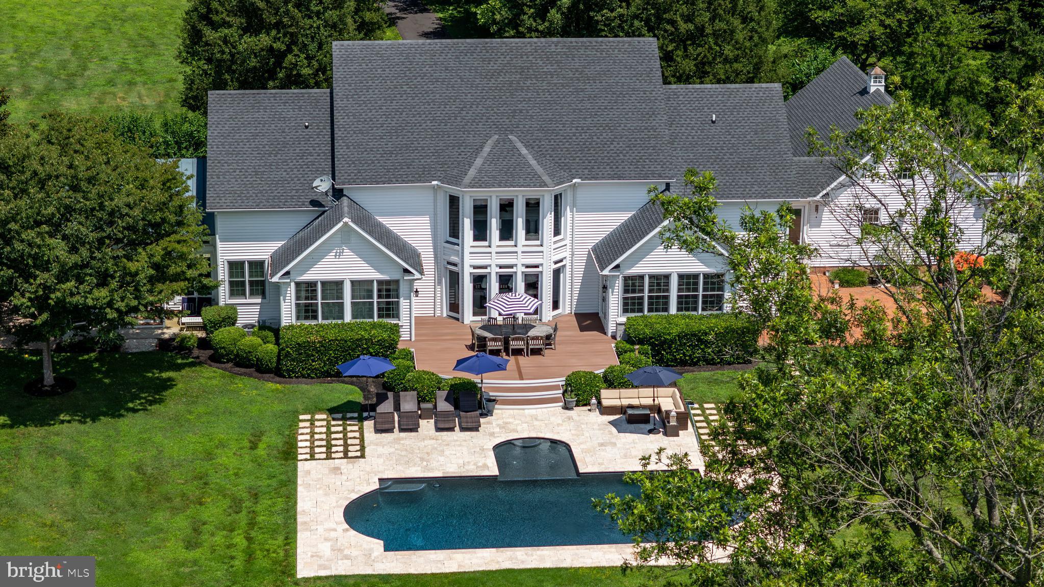 BAILEYS POND - Residential