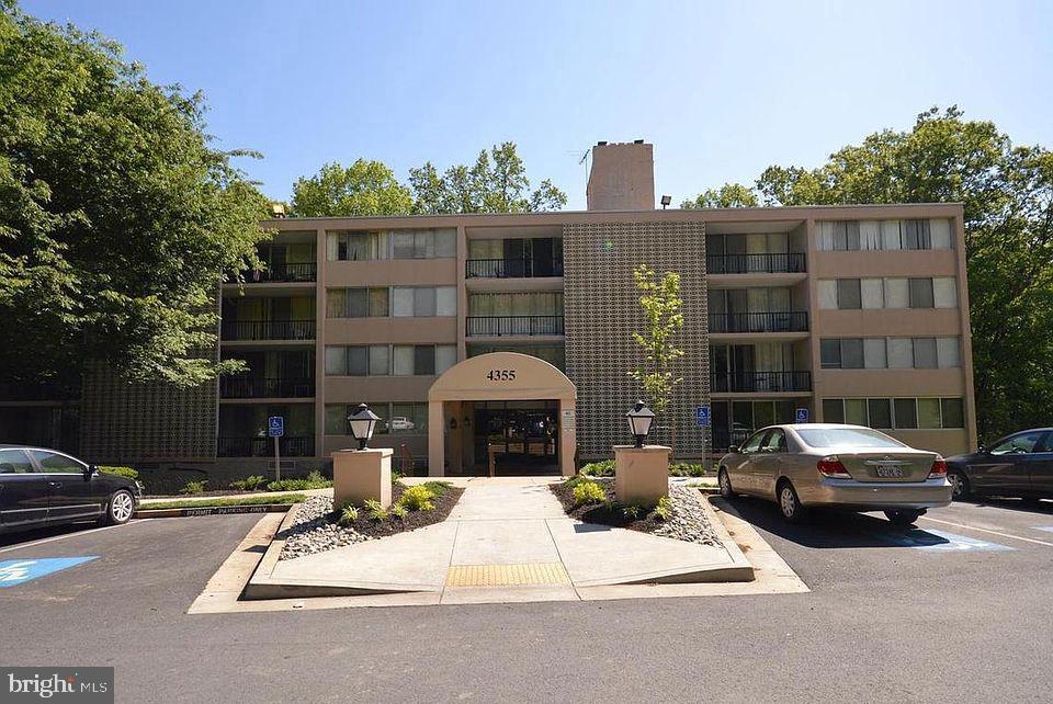 IVYMOUNT COURT - Residential