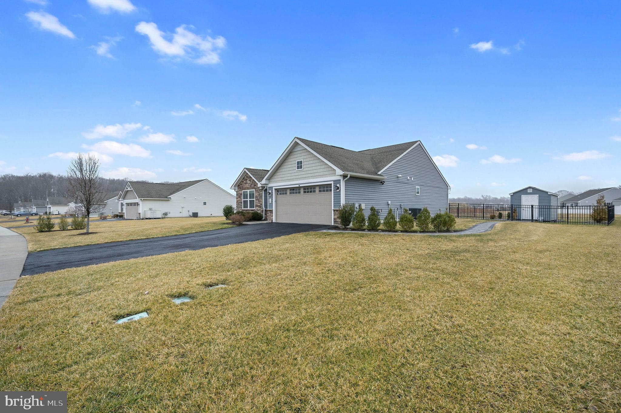 VERONA WOODS - Residential