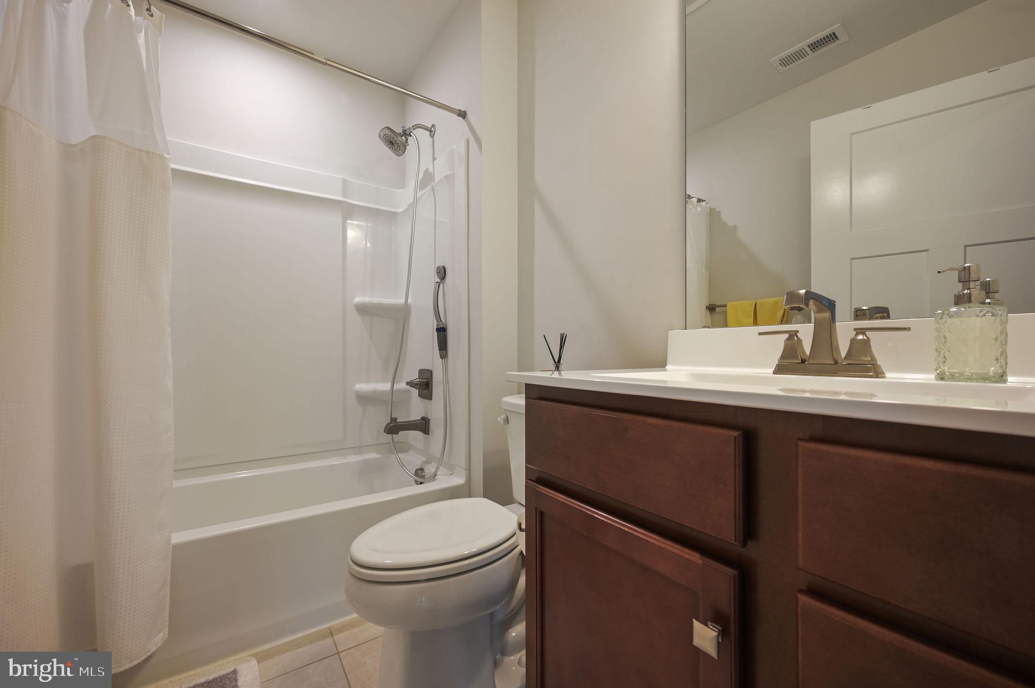 VERONA WOODS - Residential
