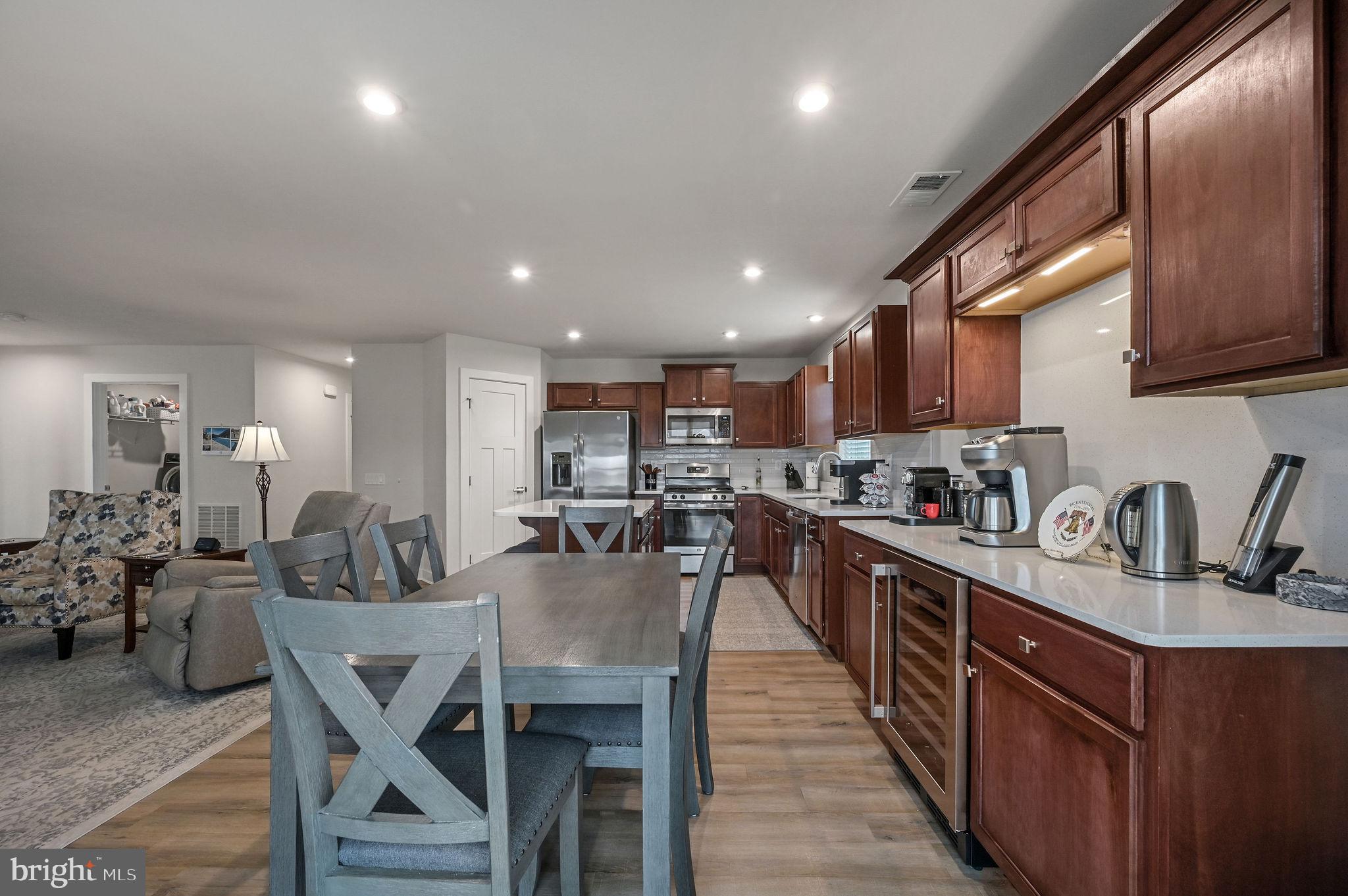 VERONA WOODS - Residential