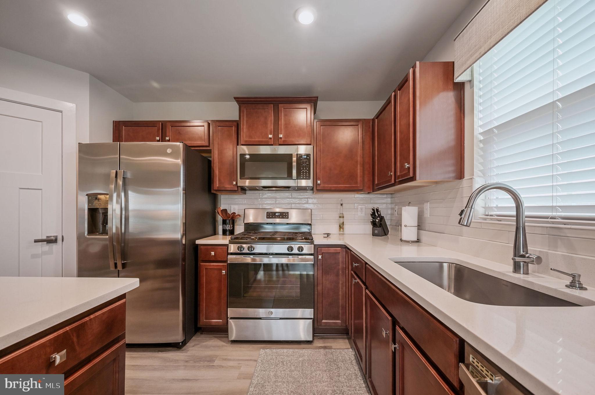 VERONA WOODS - Residential