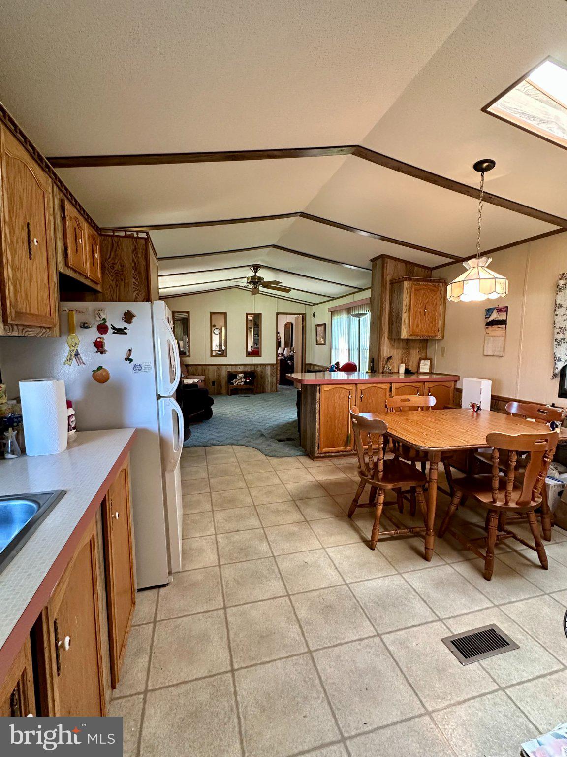 SUNSET ESTATES MHP - Residential