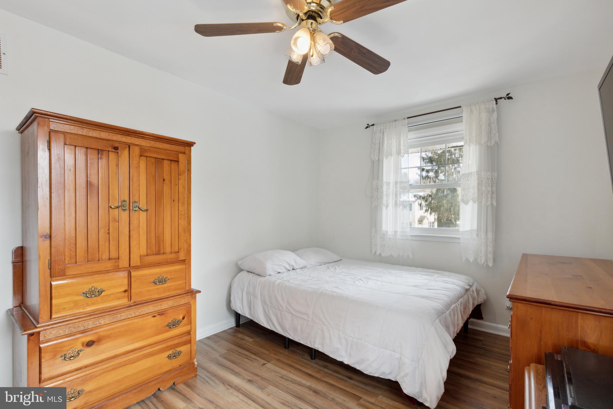 GLENSIDE - Residential