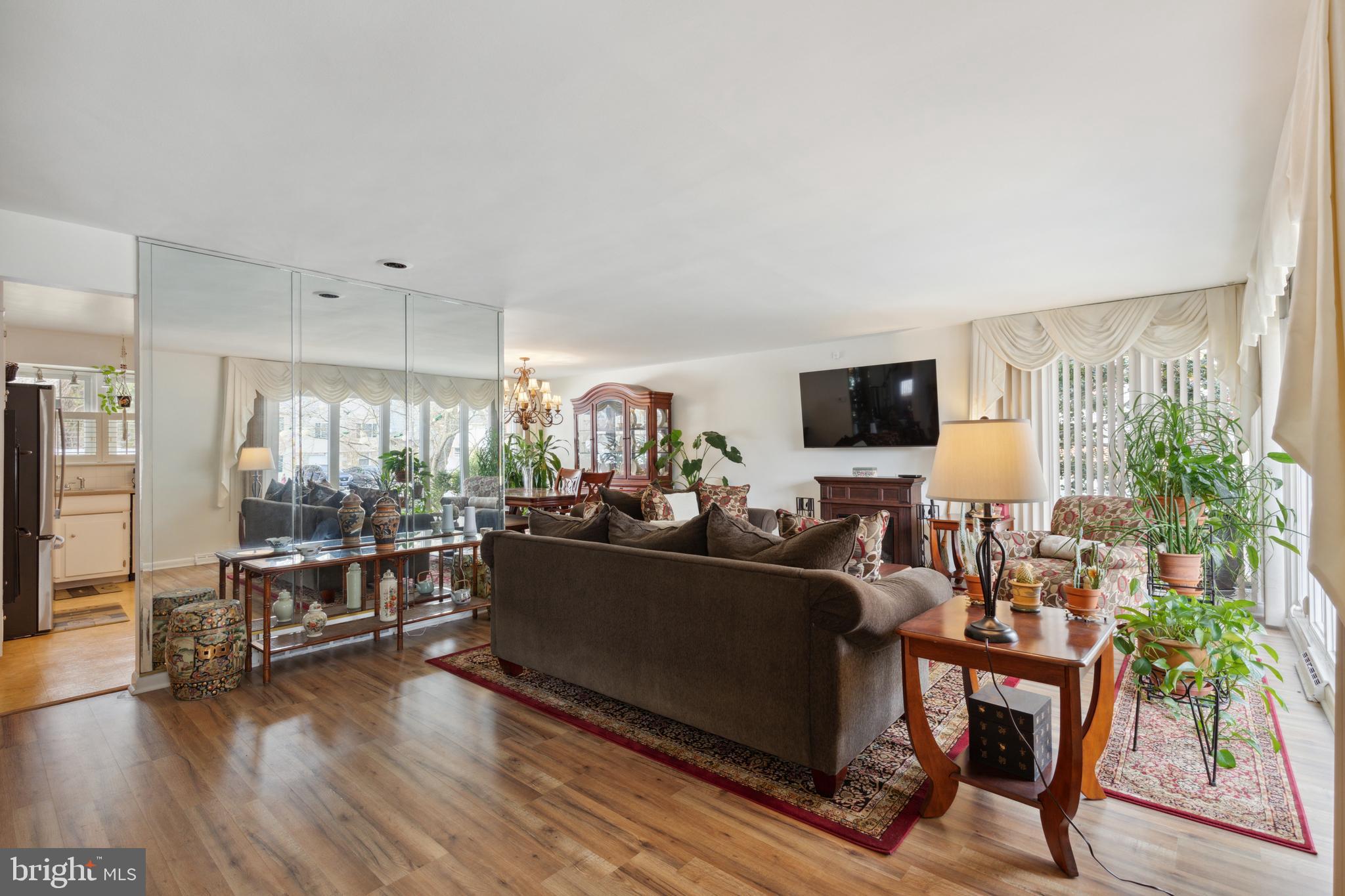 GLENSIDE - Residential
