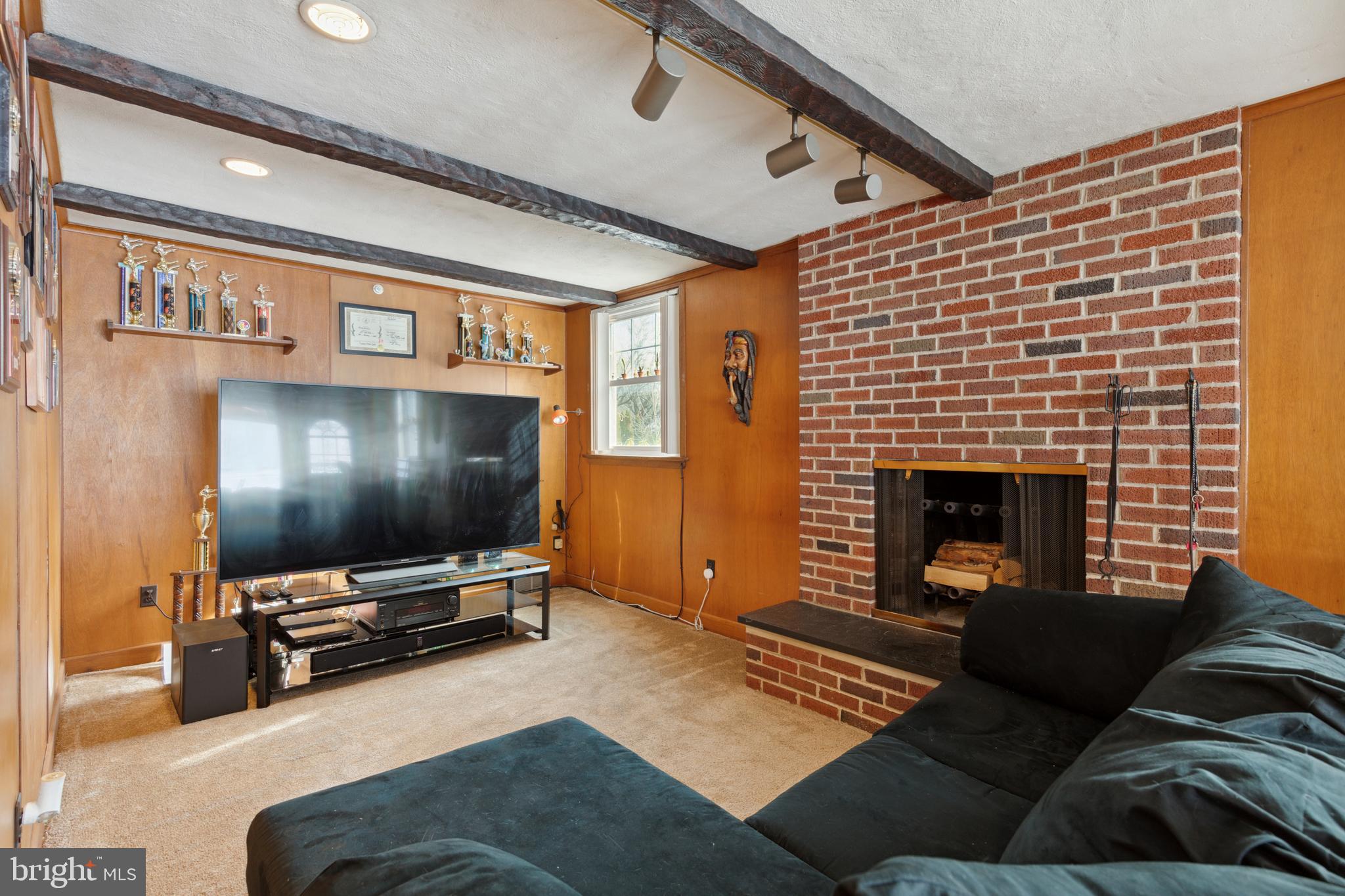 GLENSIDE - Residential