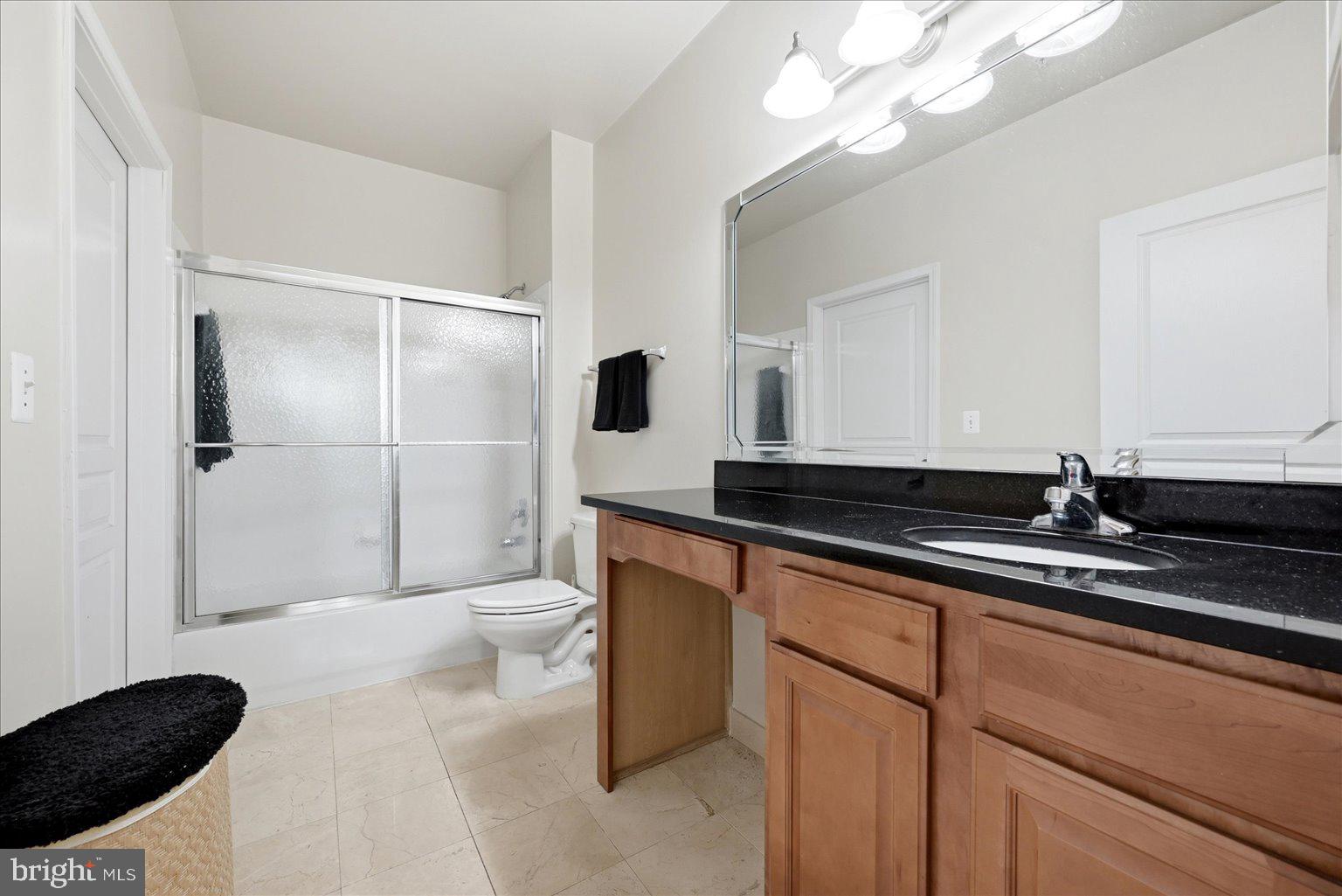 SAVOY AT RESTON TOWN CENTER - Residential