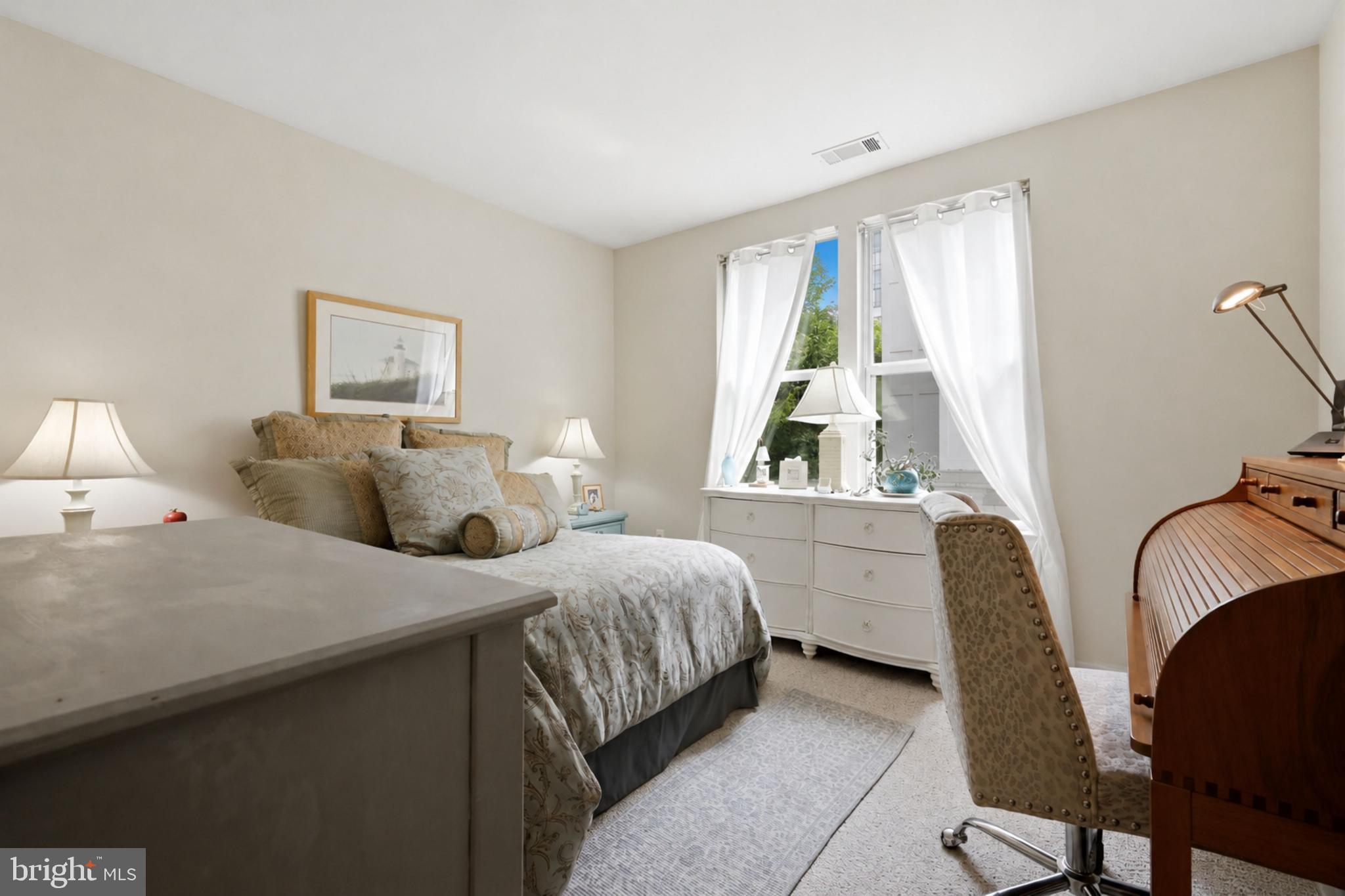 SAVOY AT RESTON TOWN CENTER - Residential