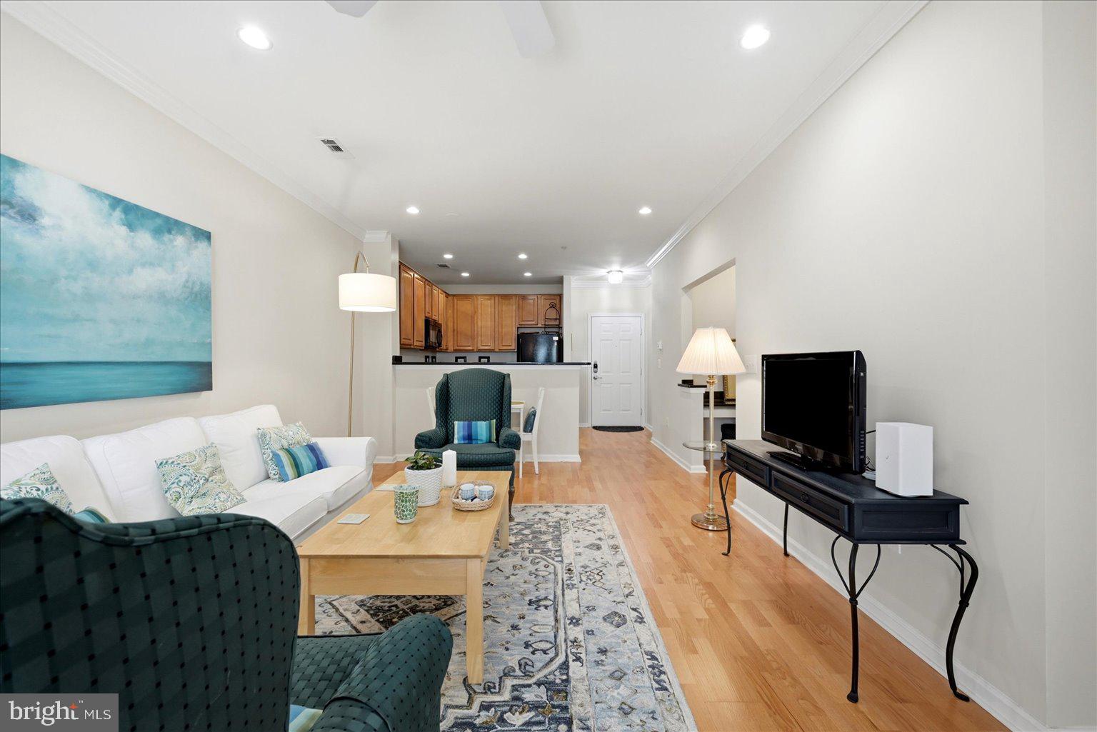 SAVOY AT RESTON TOWN CENTER - Residential