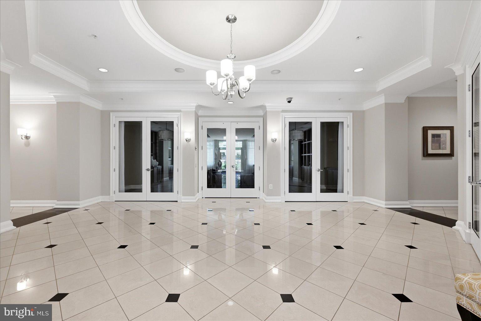 SAVOY AT RESTON TOWN CENTER - Residential