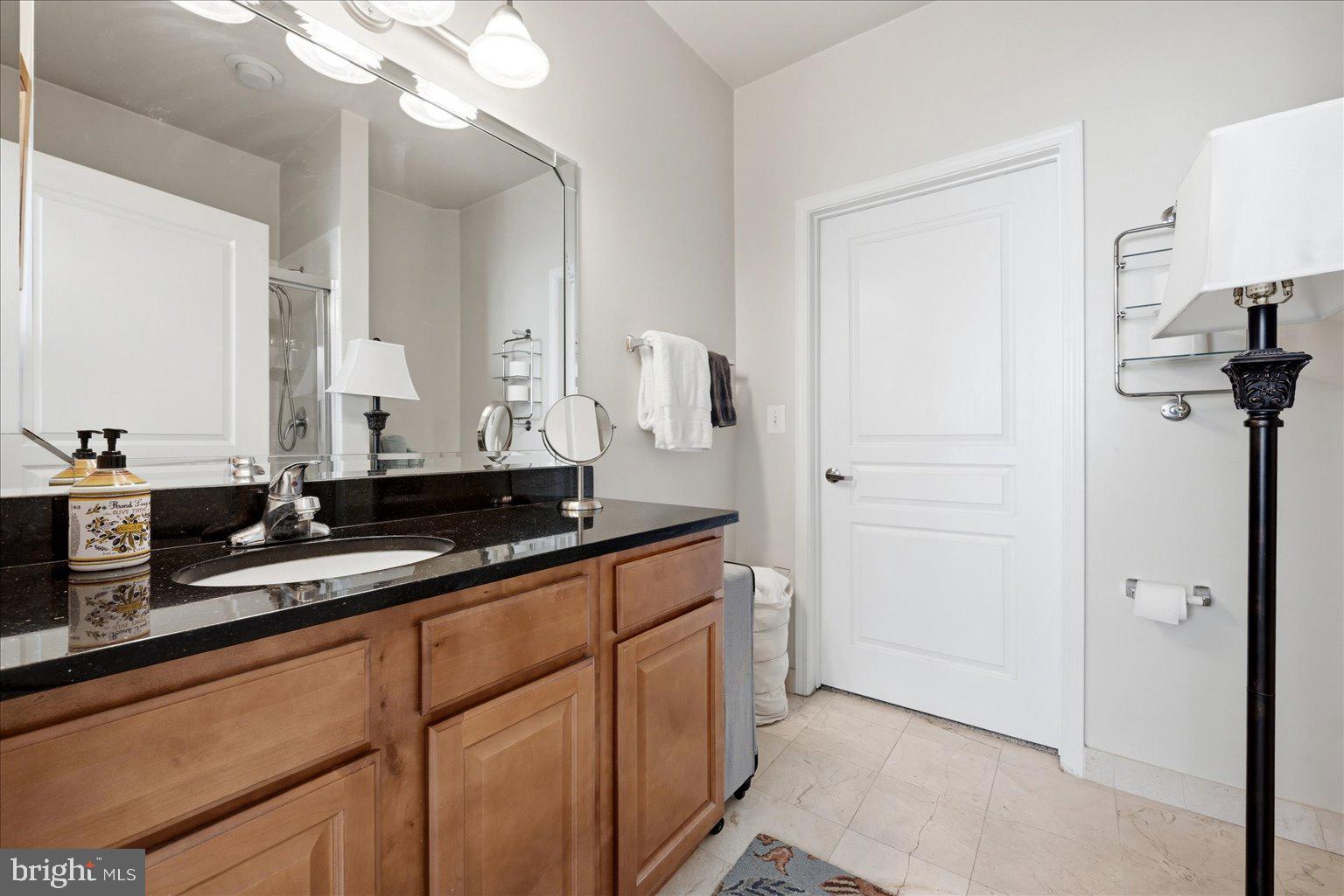 SAVOY AT RESTON TOWN CENTER - Residential