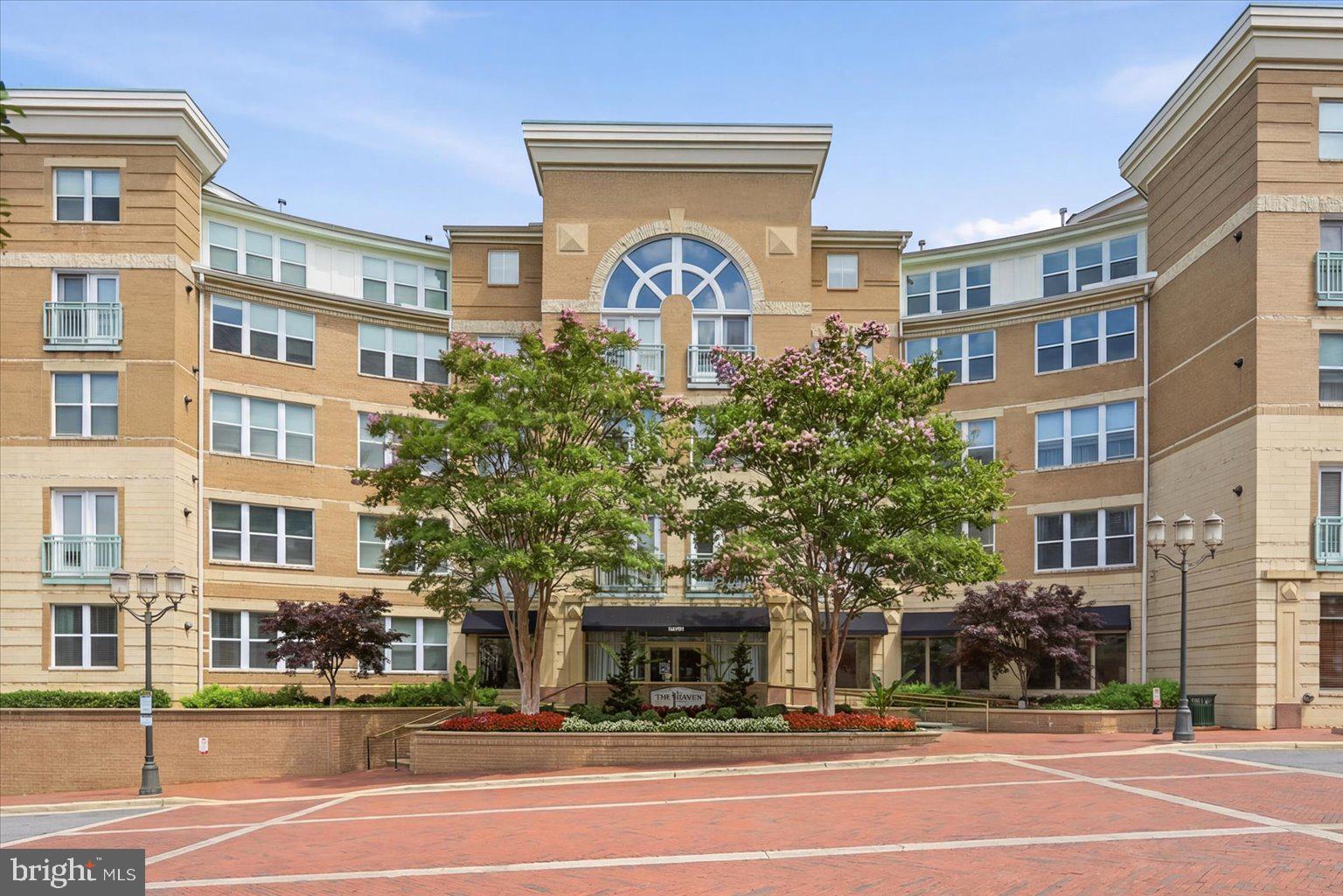 SAVOY AT RESTON TOWN CENTER - Residential