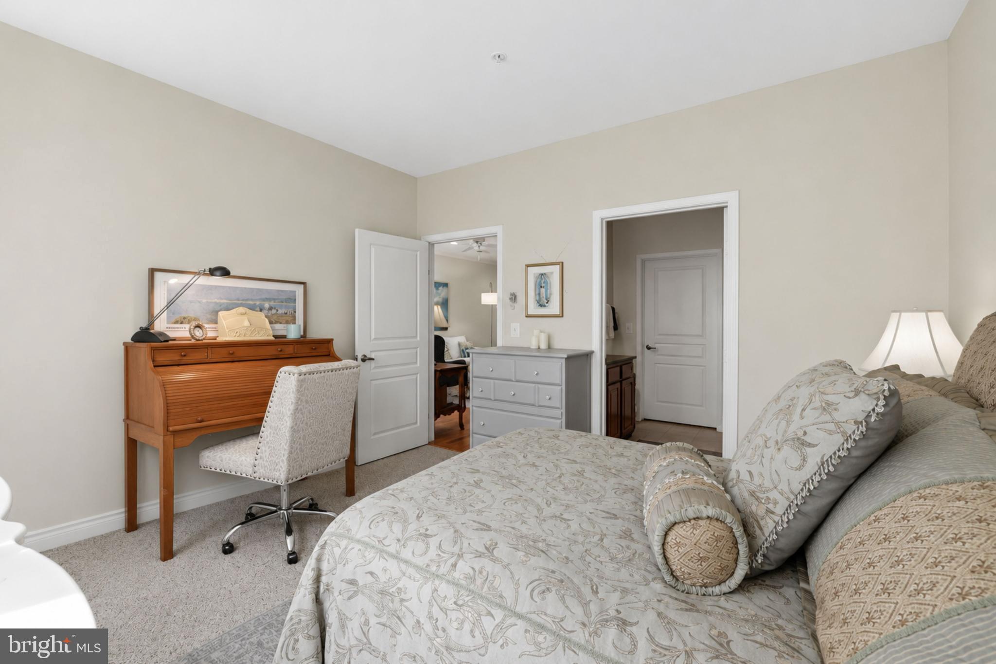 SAVOY AT RESTON TOWN CENTER - Residential