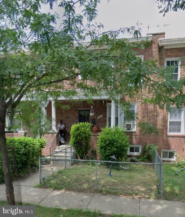 Short sale sold as-is. Please do not disturb the tenant. Ground rent to be verified by the buyer. This home is sold as is - seller will make no repairs. Extensive water intrusion in the basement - possible mold. Enter at your own risk. No sight unseen offers