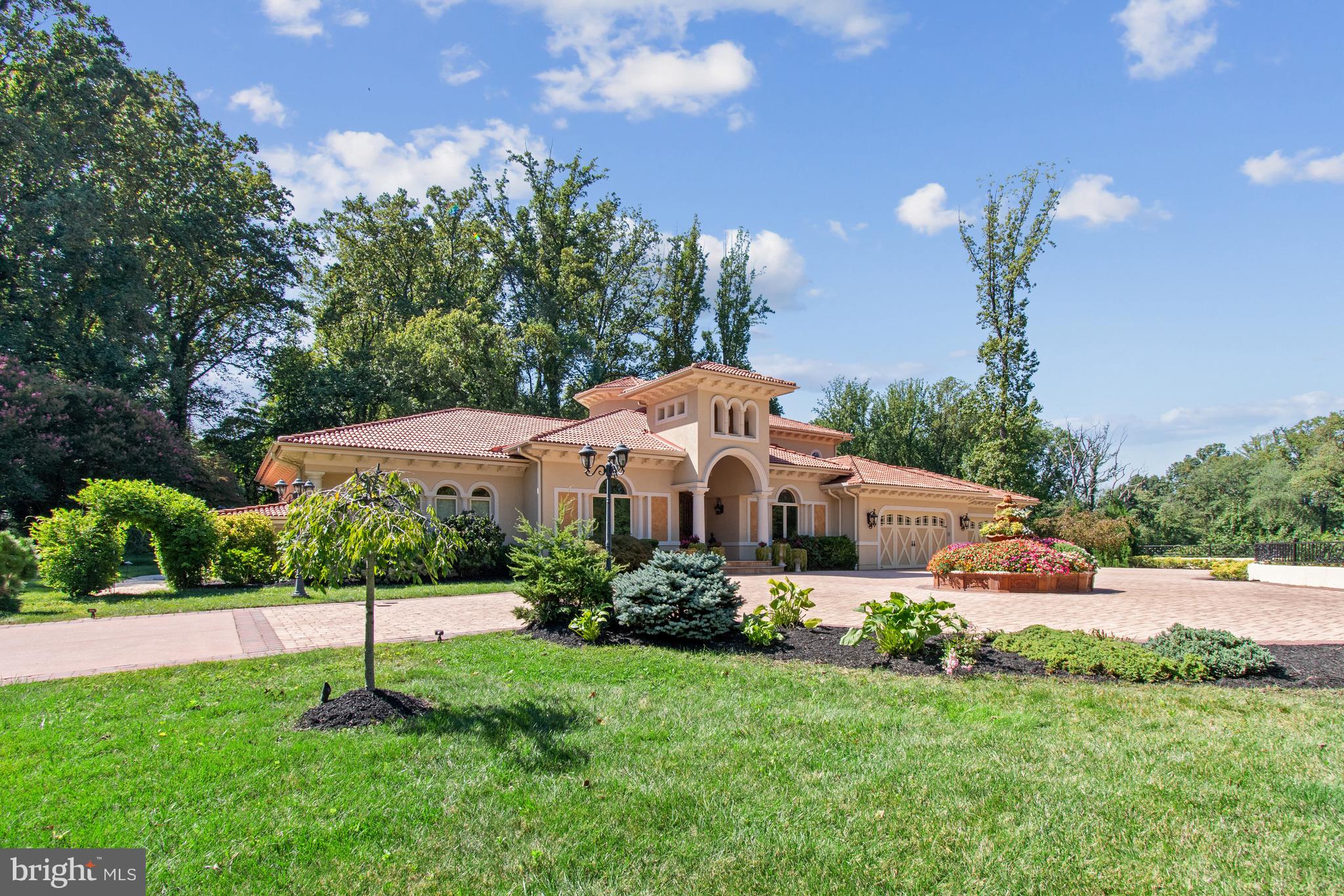 ELMWOOD ESTATES - Residential