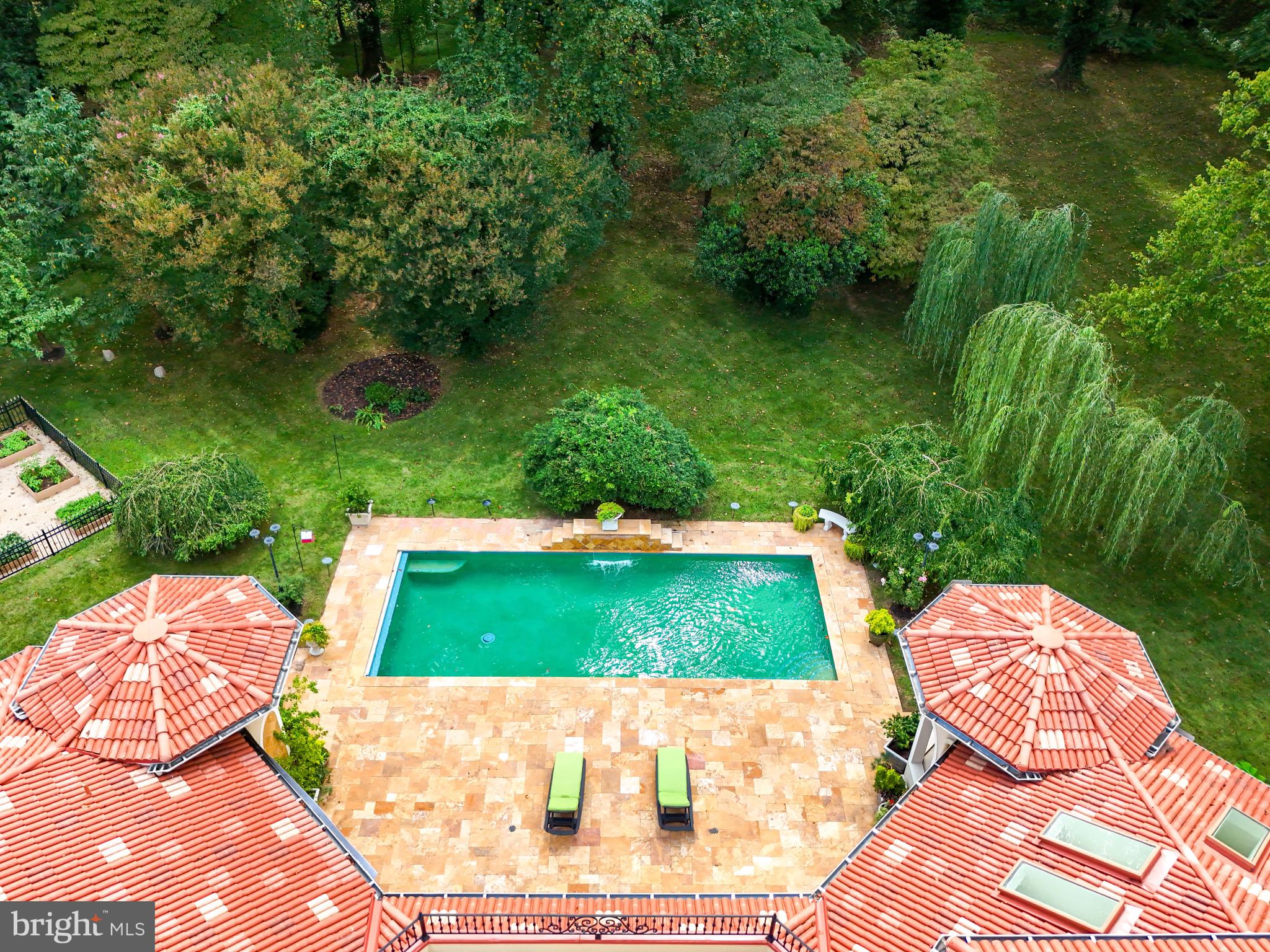 ELMWOOD ESTATES - Residential