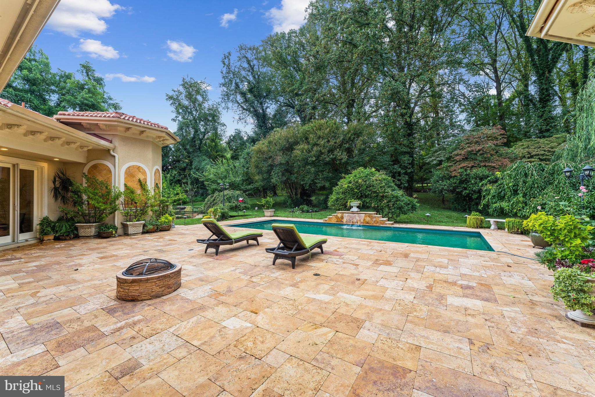 ELMWOOD ESTATES - Residential