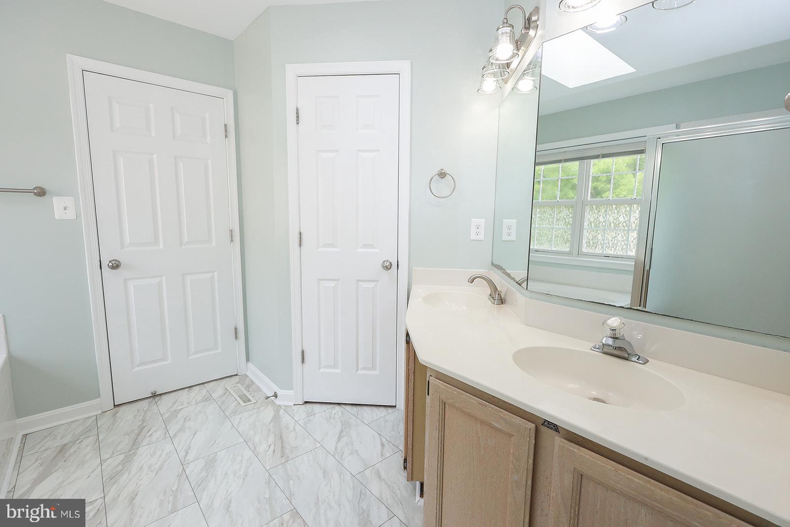 CEDAR COVE - Residential