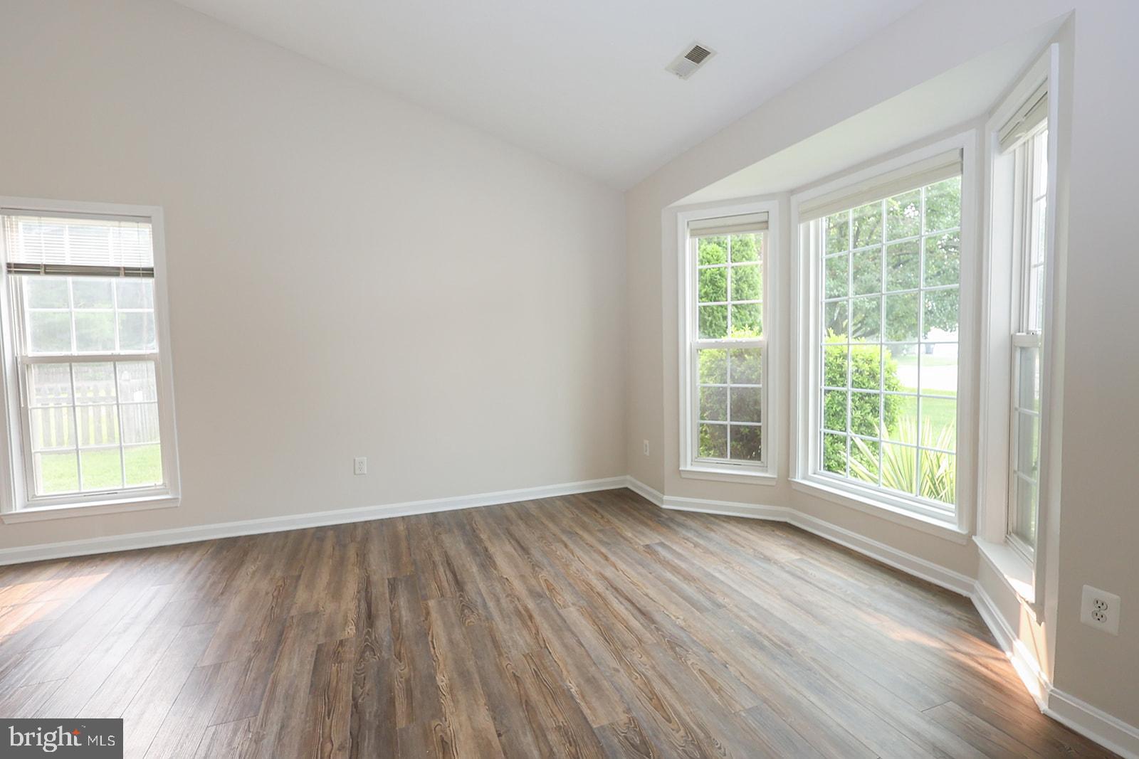 CEDAR COVE - Residential