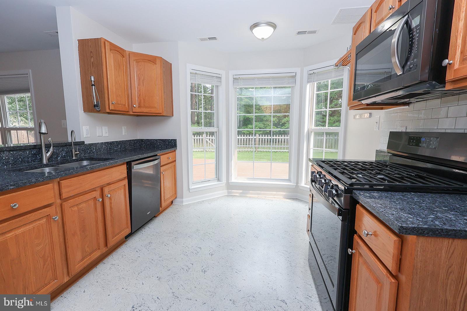 CEDAR COVE - Residential