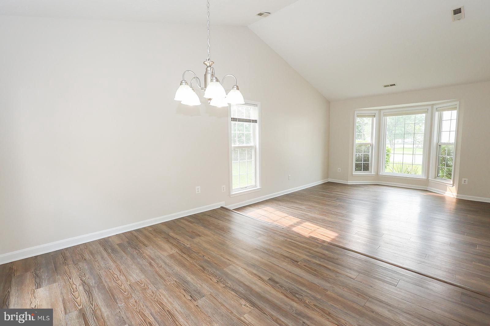 CEDAR COVE - Residential