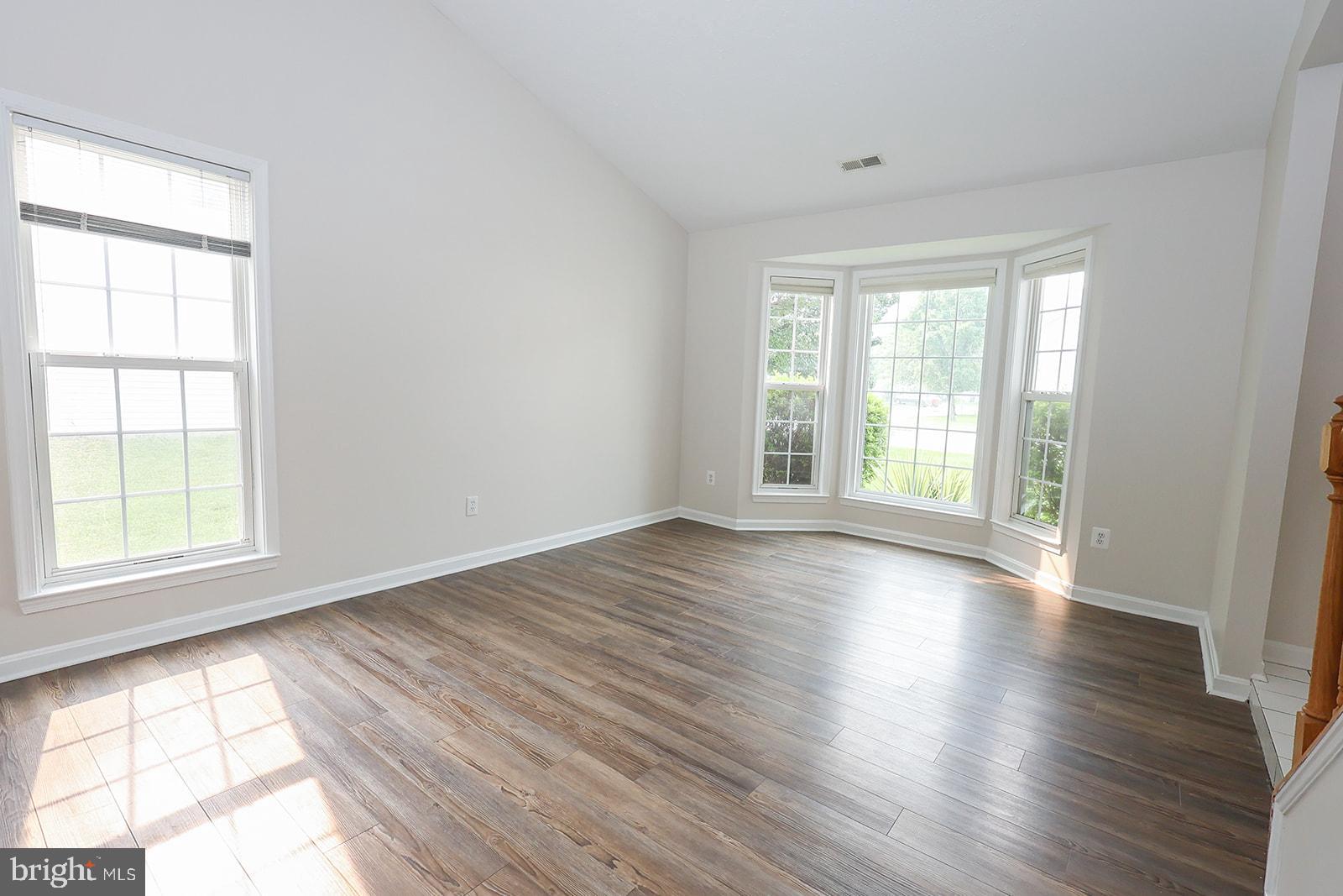 CEDAR COVE - Residential