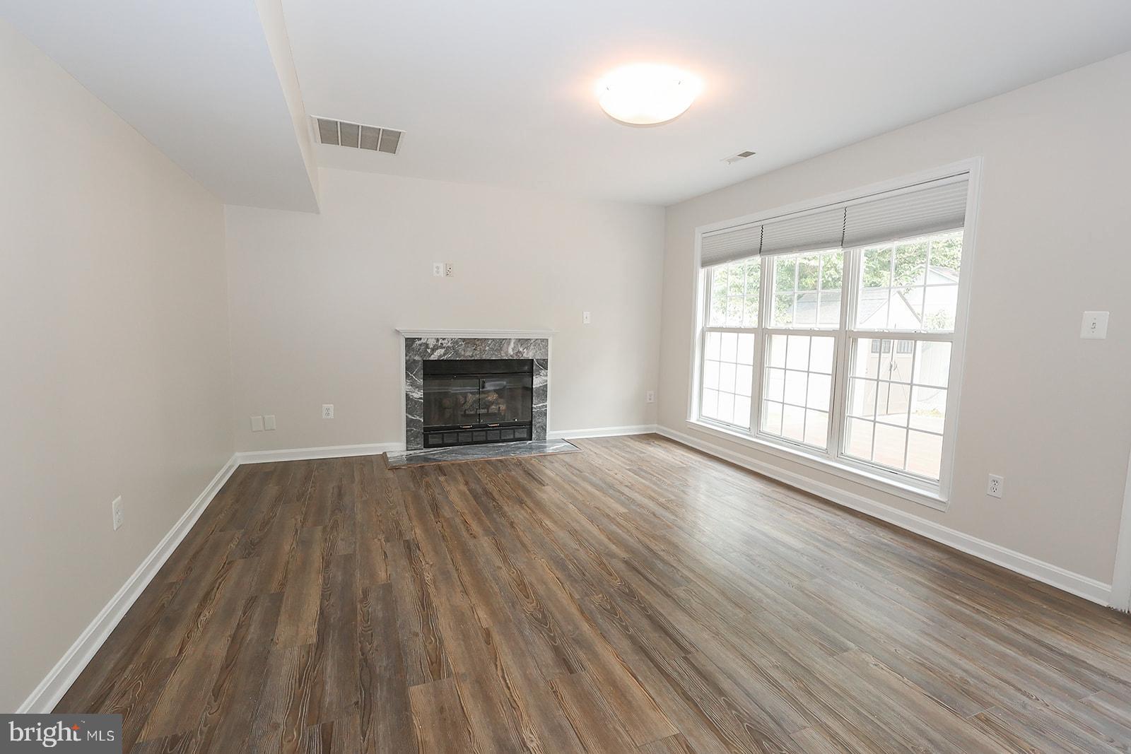 CEDAR COVE - Residential