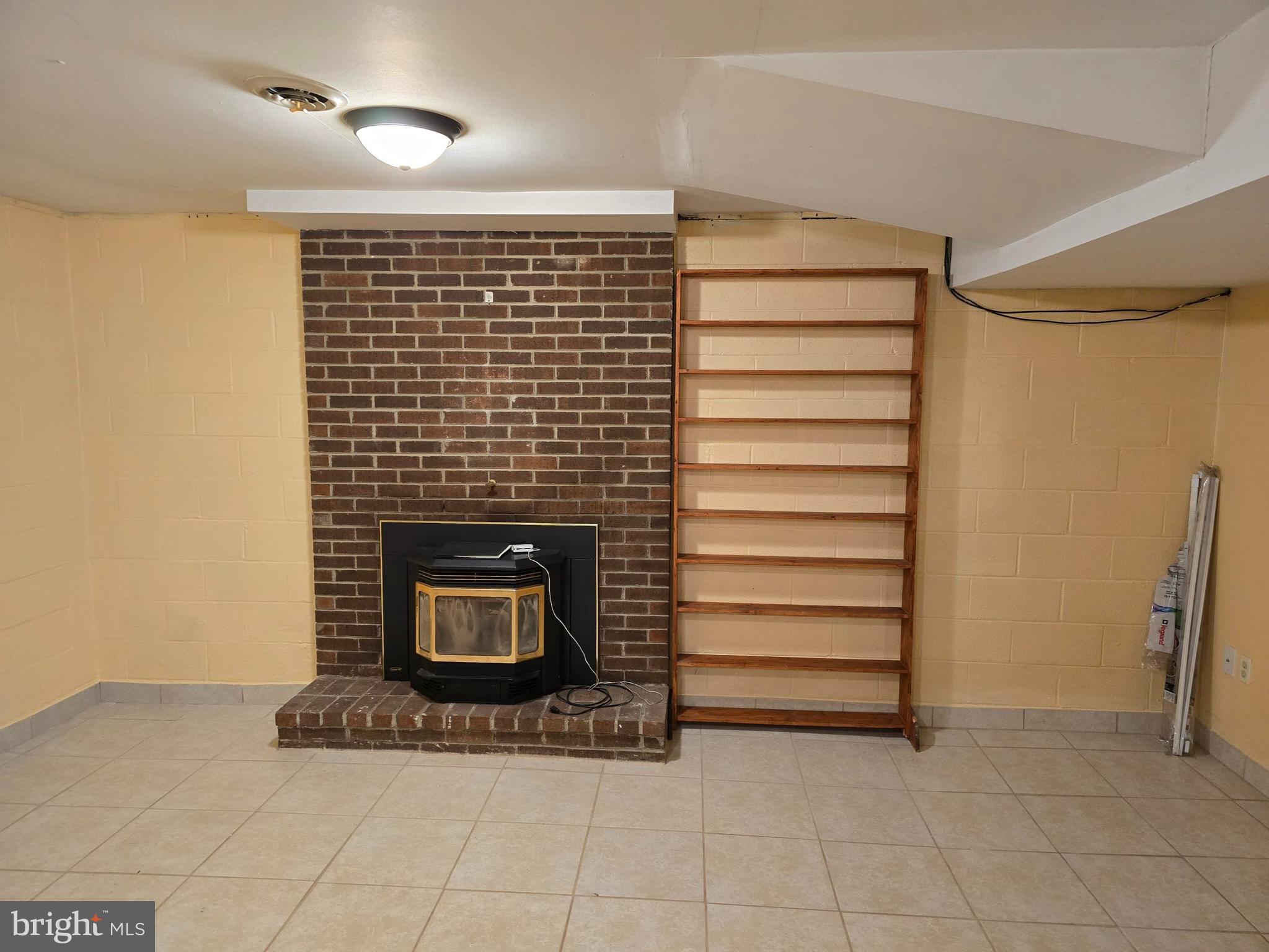 BRIGHTWOOD ACRES - Residential