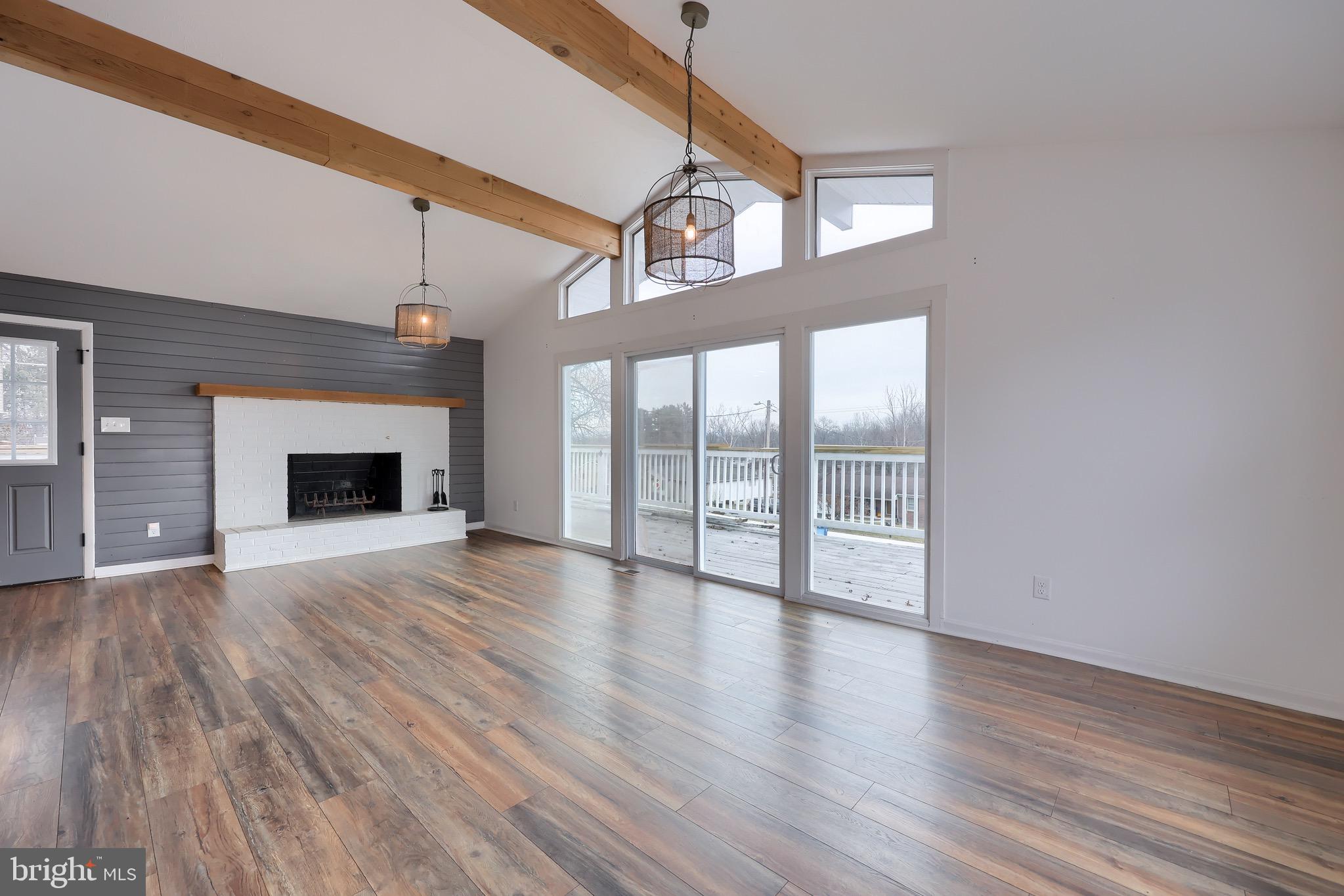 LAKE MEADE - Residential