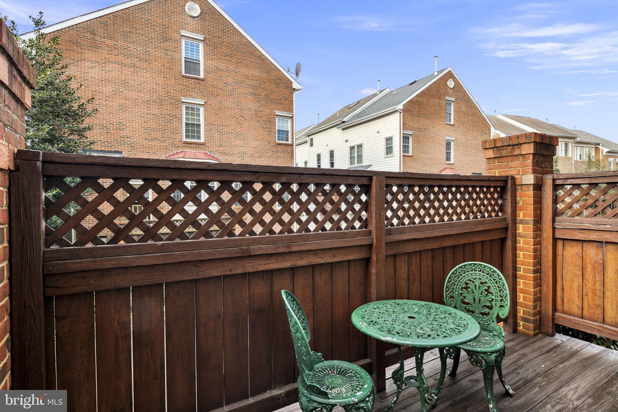 STONEGATE - Residential